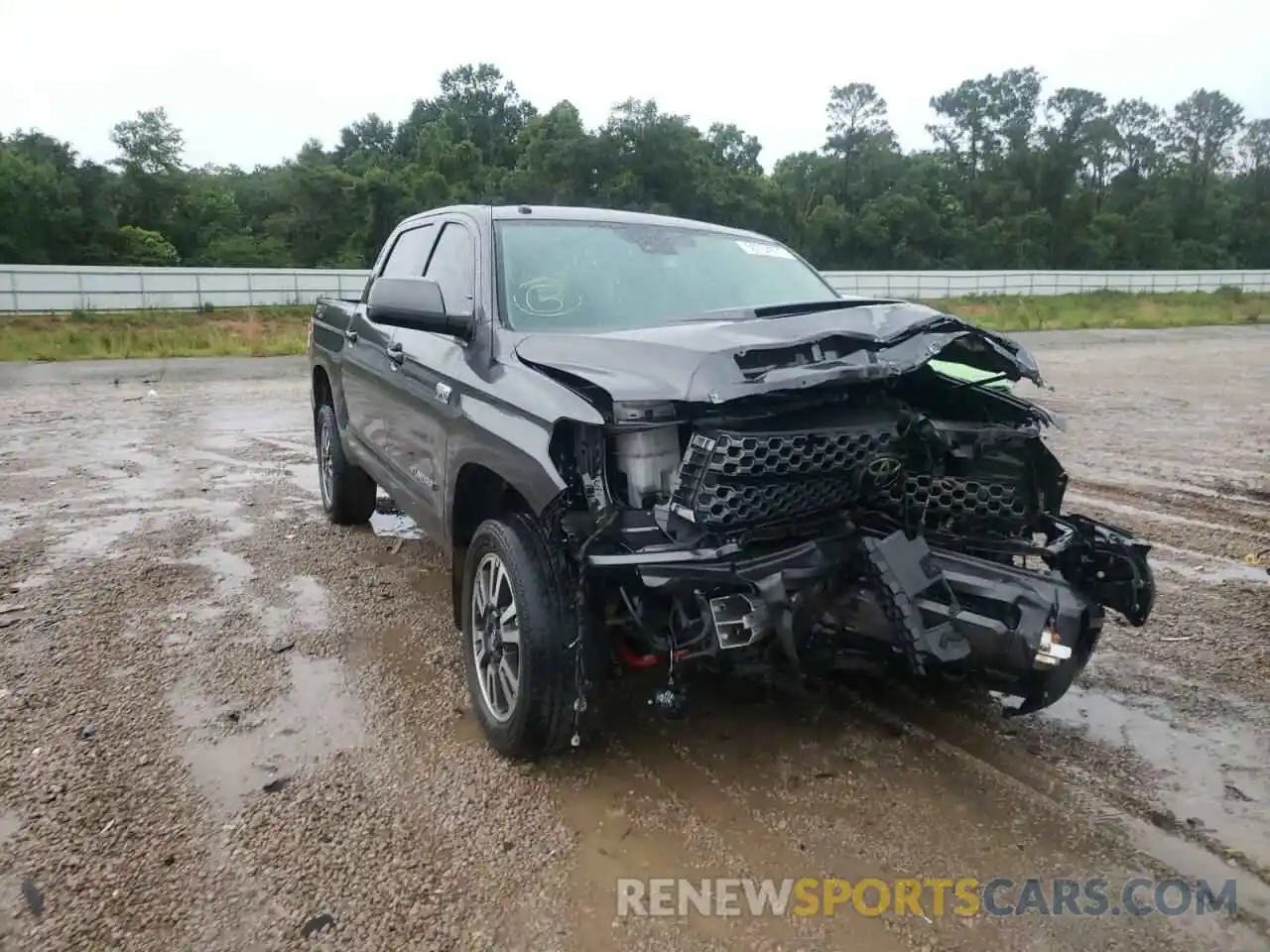 1 Photograph of a damaged car 5TFDW5F12KX784107 TOYOTA TUNDRA 2019