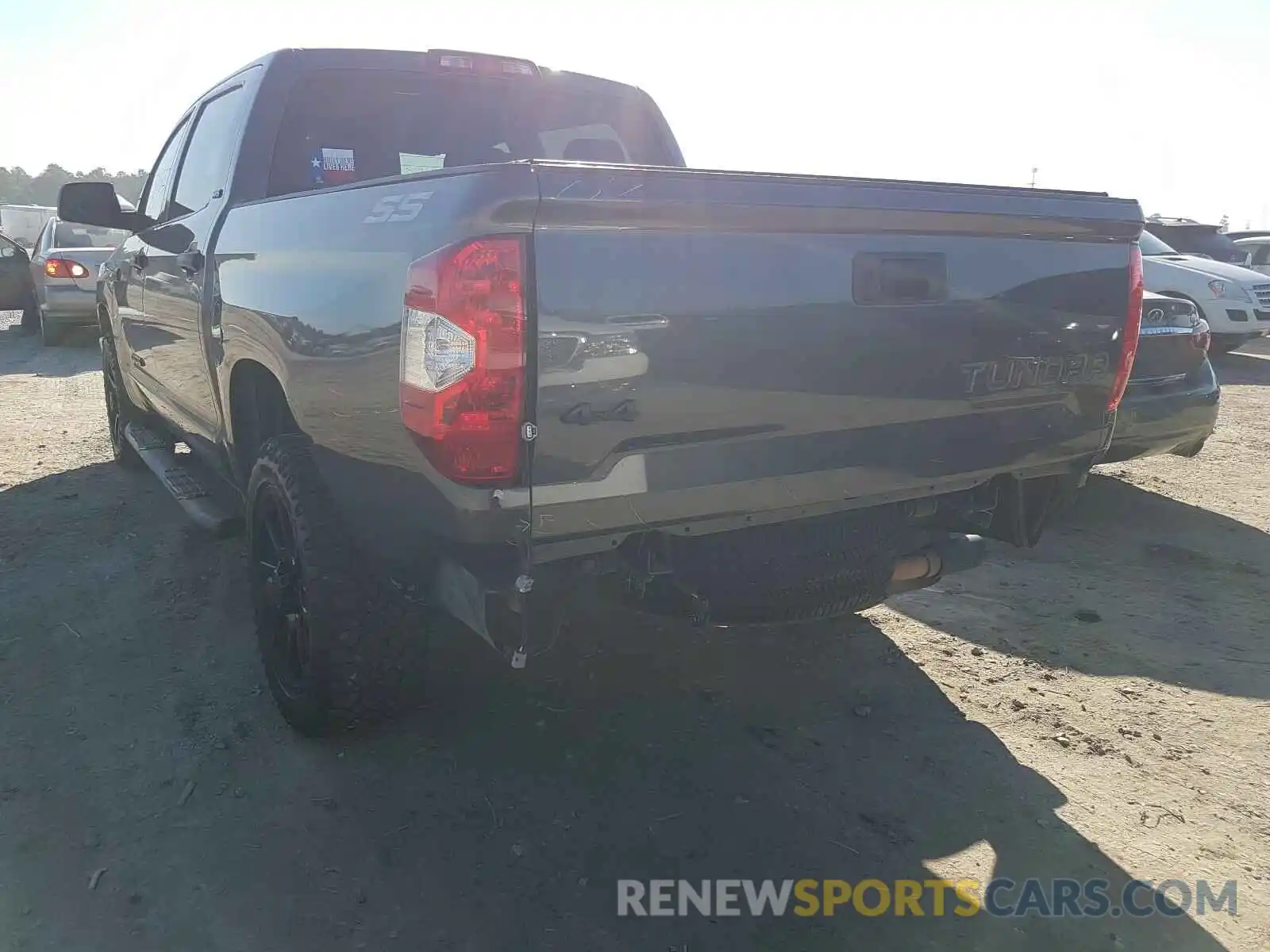 3 Photograph of a damaged car 5TFDW5F12KX799075 TOYOTA TUNDRA 2019