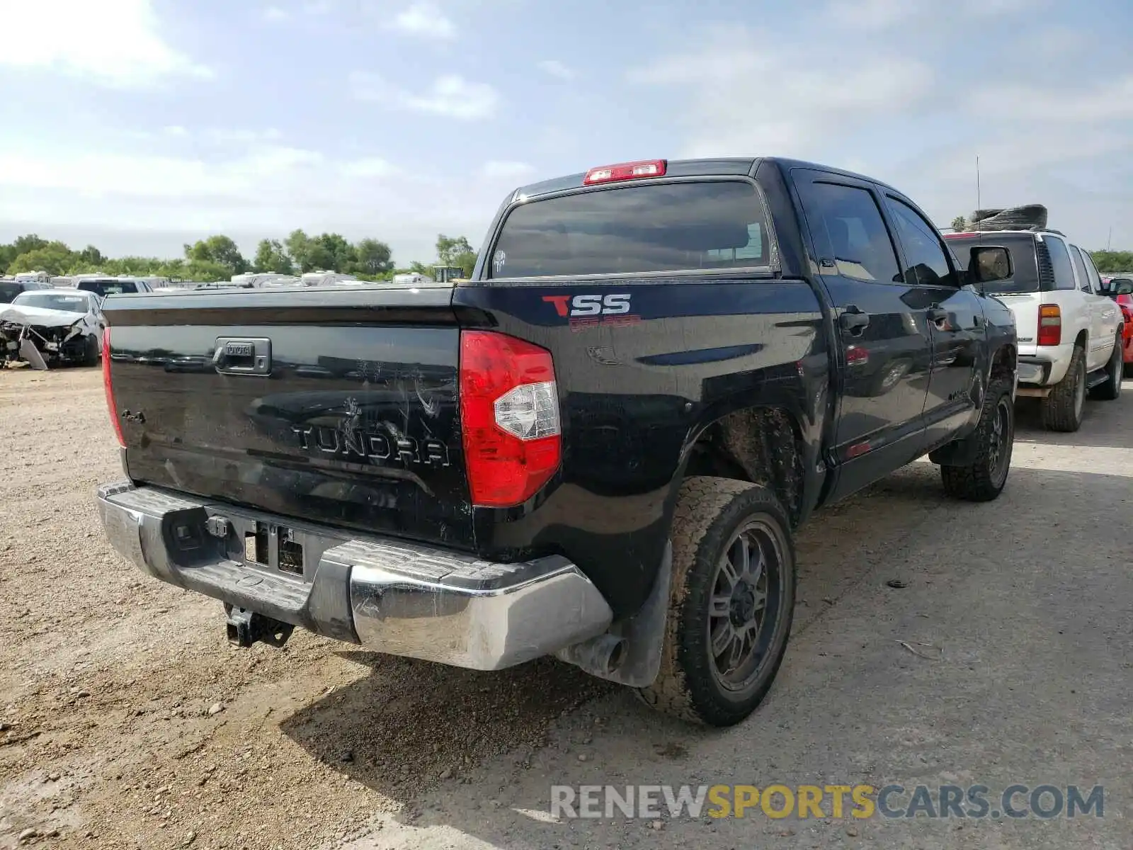 4 Photograph of a damaged car 5TFDW5F12KX801844 TOYOTA TUNDRA 2019