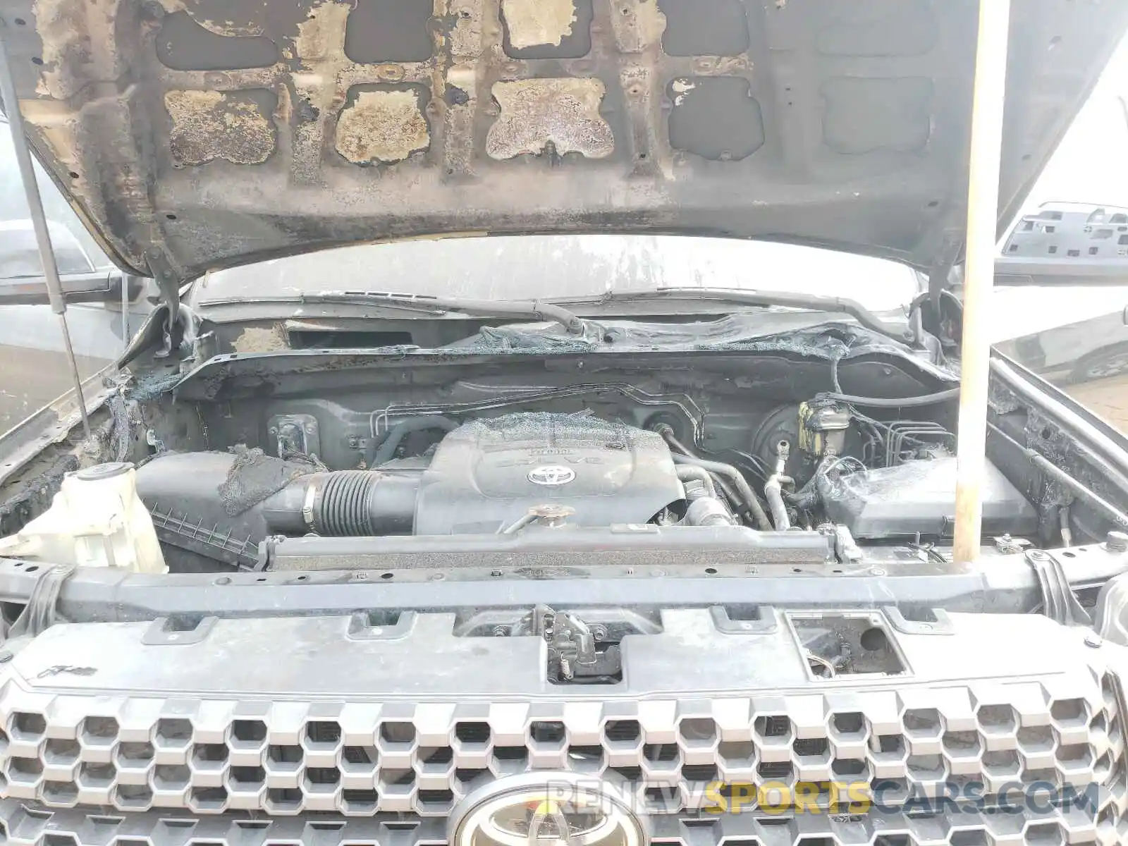 7 Photograph of a damaged car 5TFDW5F12KX814688 TOYOTA TUNDRA 2019