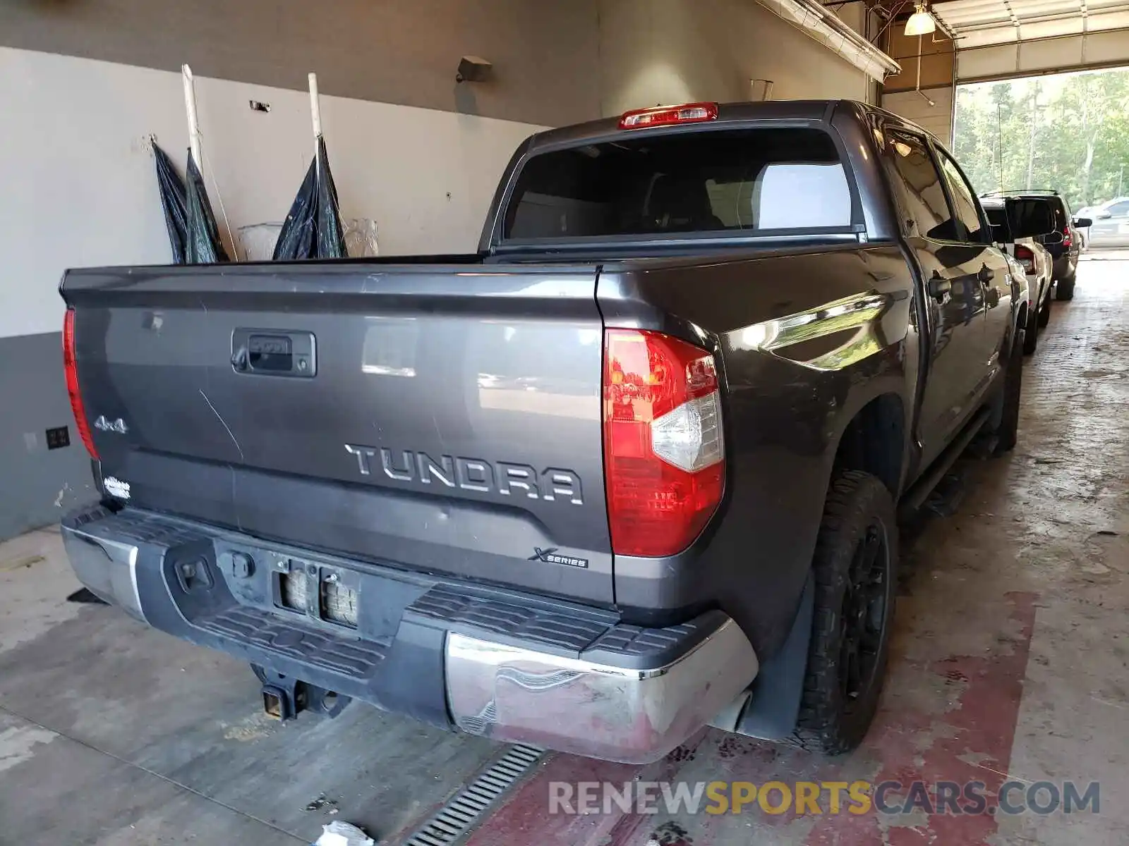 4 Photograph of a damaged car 5TFDW5F12KX862580 TOYOTA TUNDRA 2019