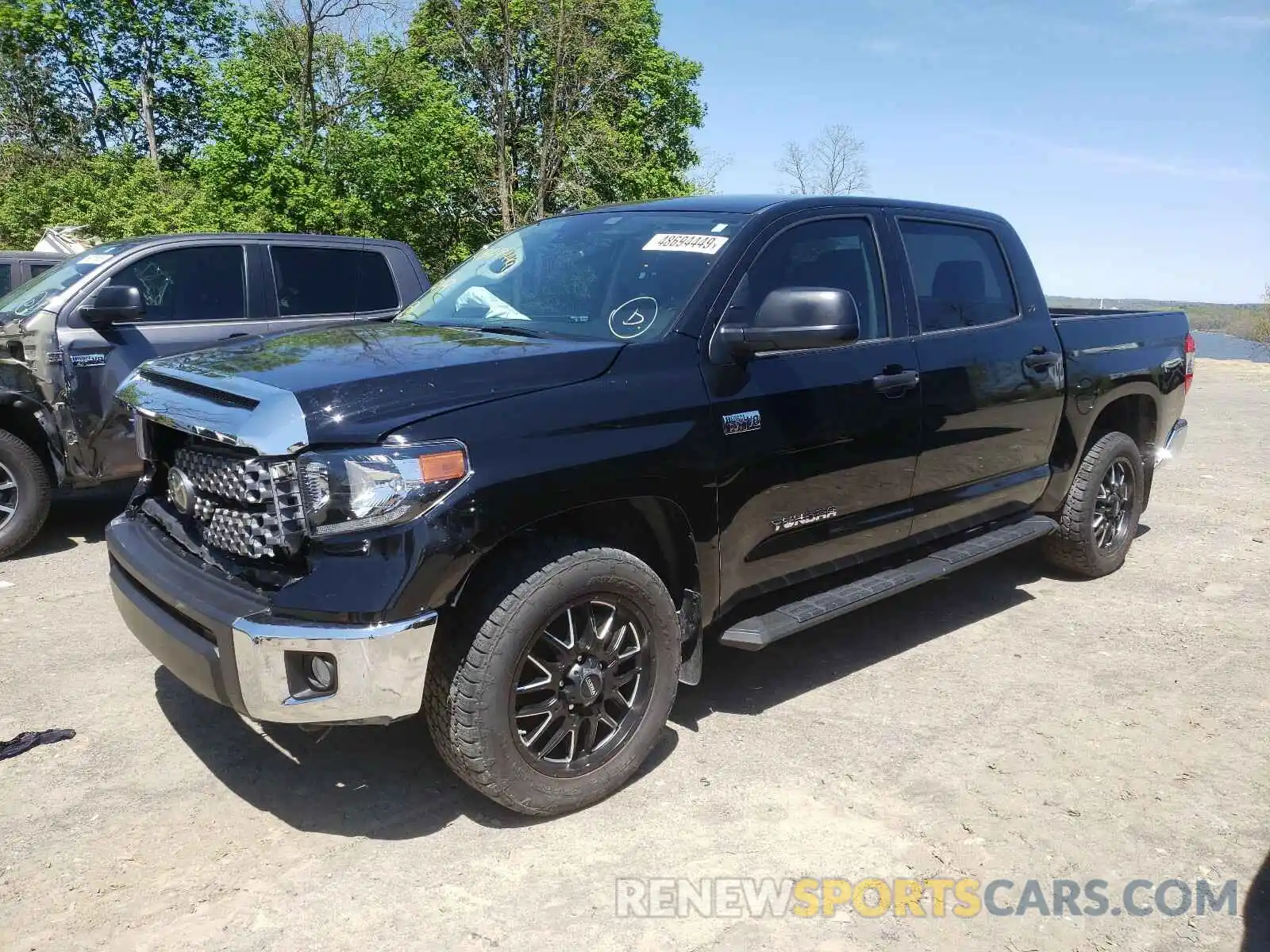 2 Photograph of a damaged car 5TFDW5F13KX783547 TOYOTA TUNDRA 2019