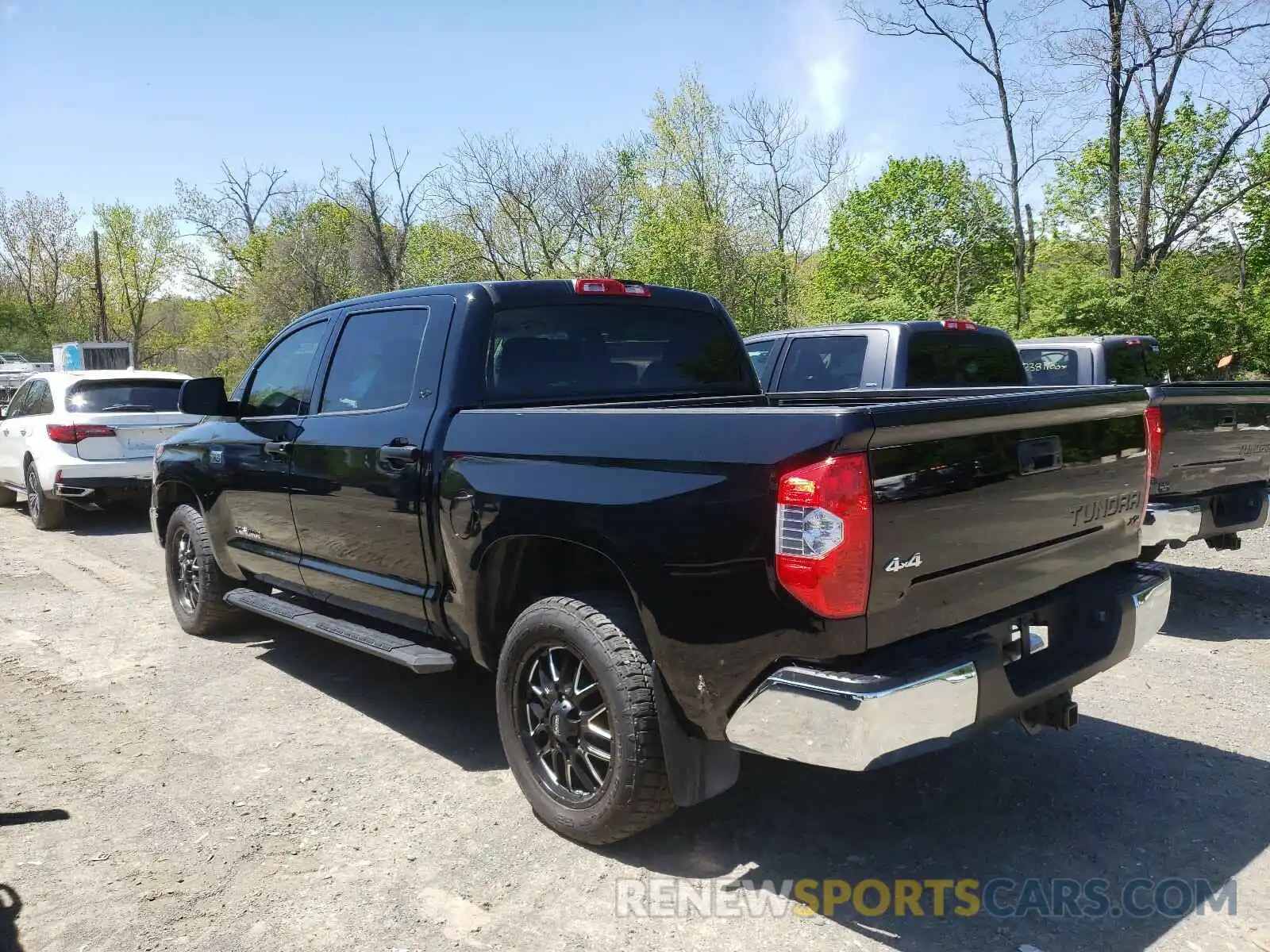 3 Photograph of a damaged car 5TFDW5F13KX783547 TOYOTA TUNDRA 2019