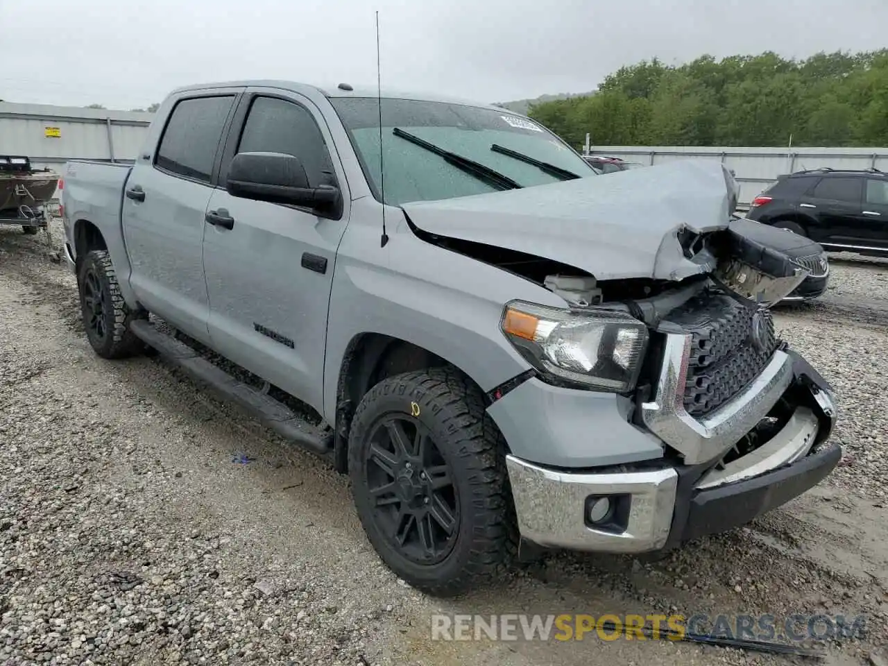 1 Фотография поврежденного автомобиля 5TFDW5F13KX787727 TOYOTA TUNDRA 2019