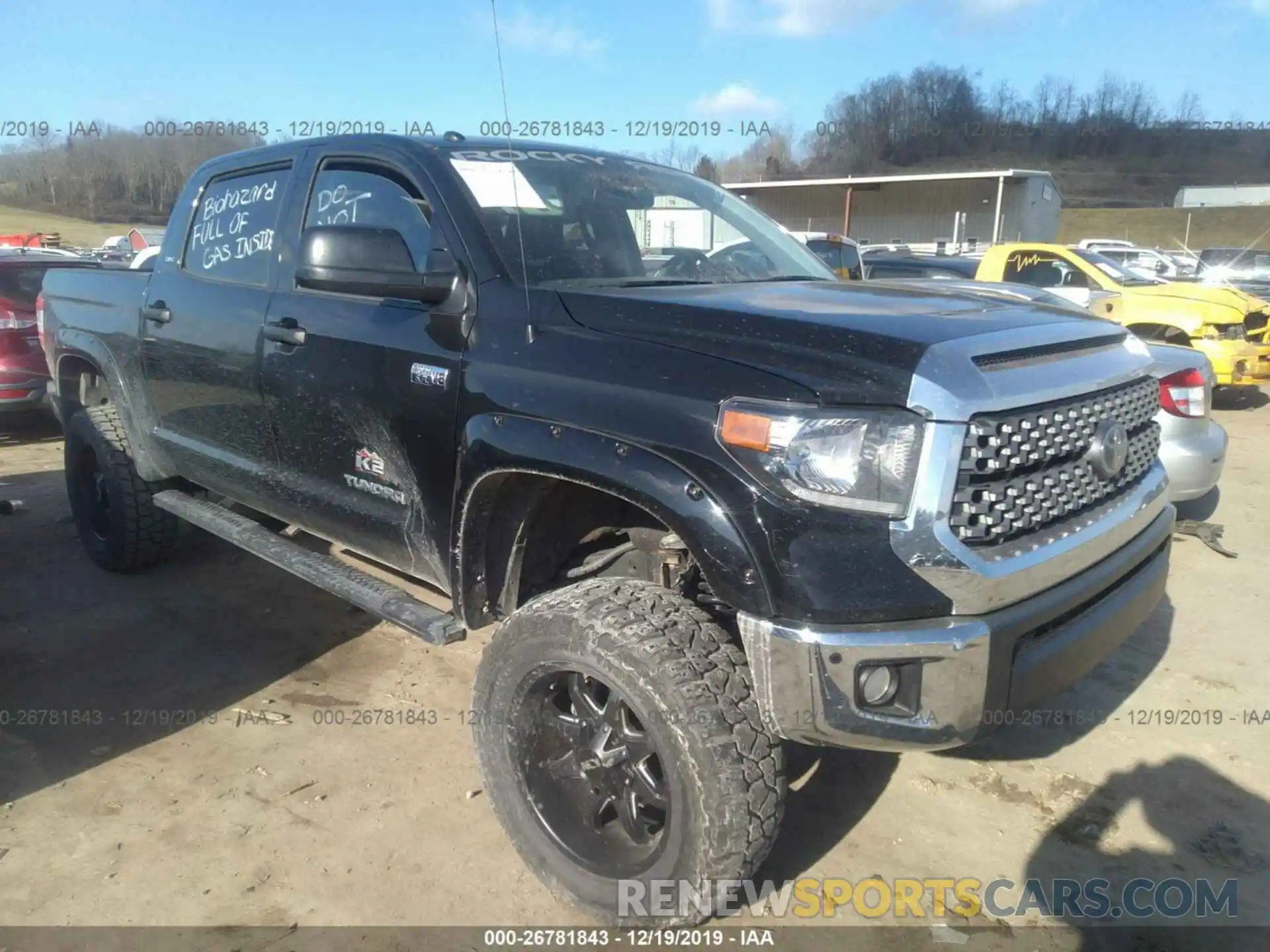 1 Photograph of a damaged car 5TFDW5F13KX789865 TOYOTA TUNDRA 2019