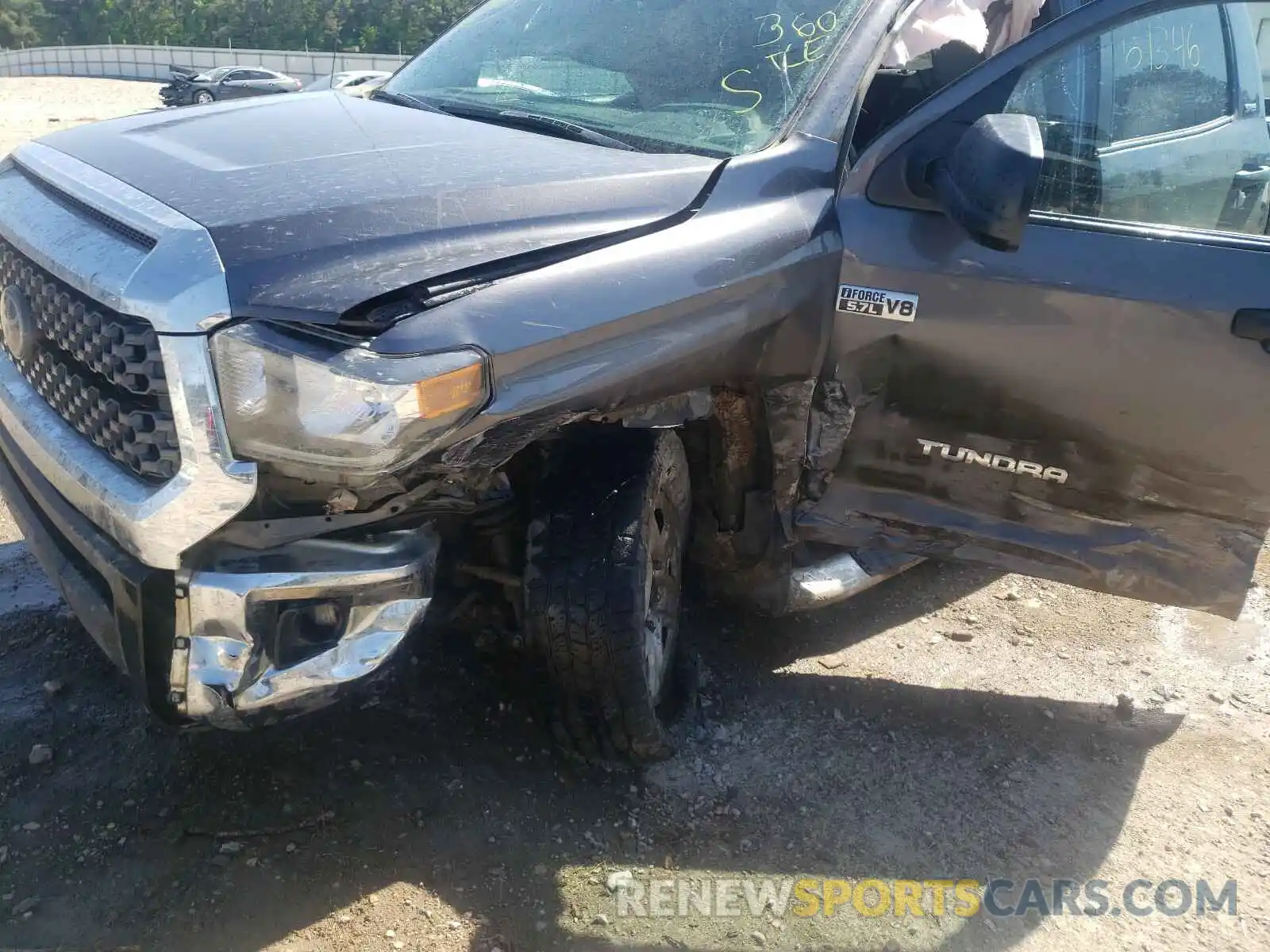 9 Photograph of a damaged car 5TFDW5F13KX864094 TOYOTA TUNDRA 2019