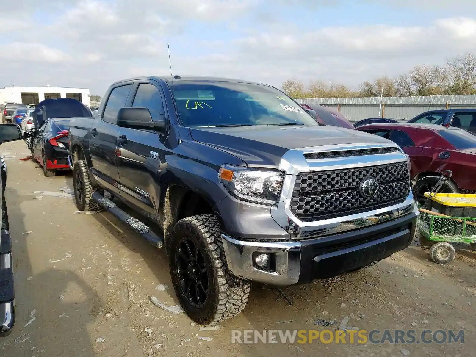 1 Photograph of a damaged car 5TFDW5F13KX866976 TOYOTA TUNDRA 2019