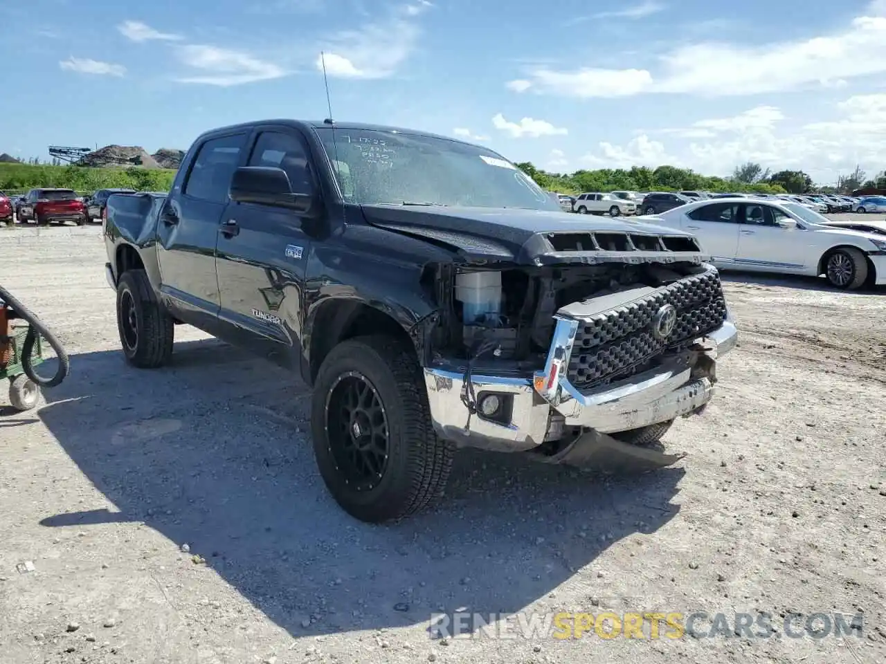 1 Photograph of a damaged car 5TFDW5F14KX813106 TOYOTA TUNDRA 2019