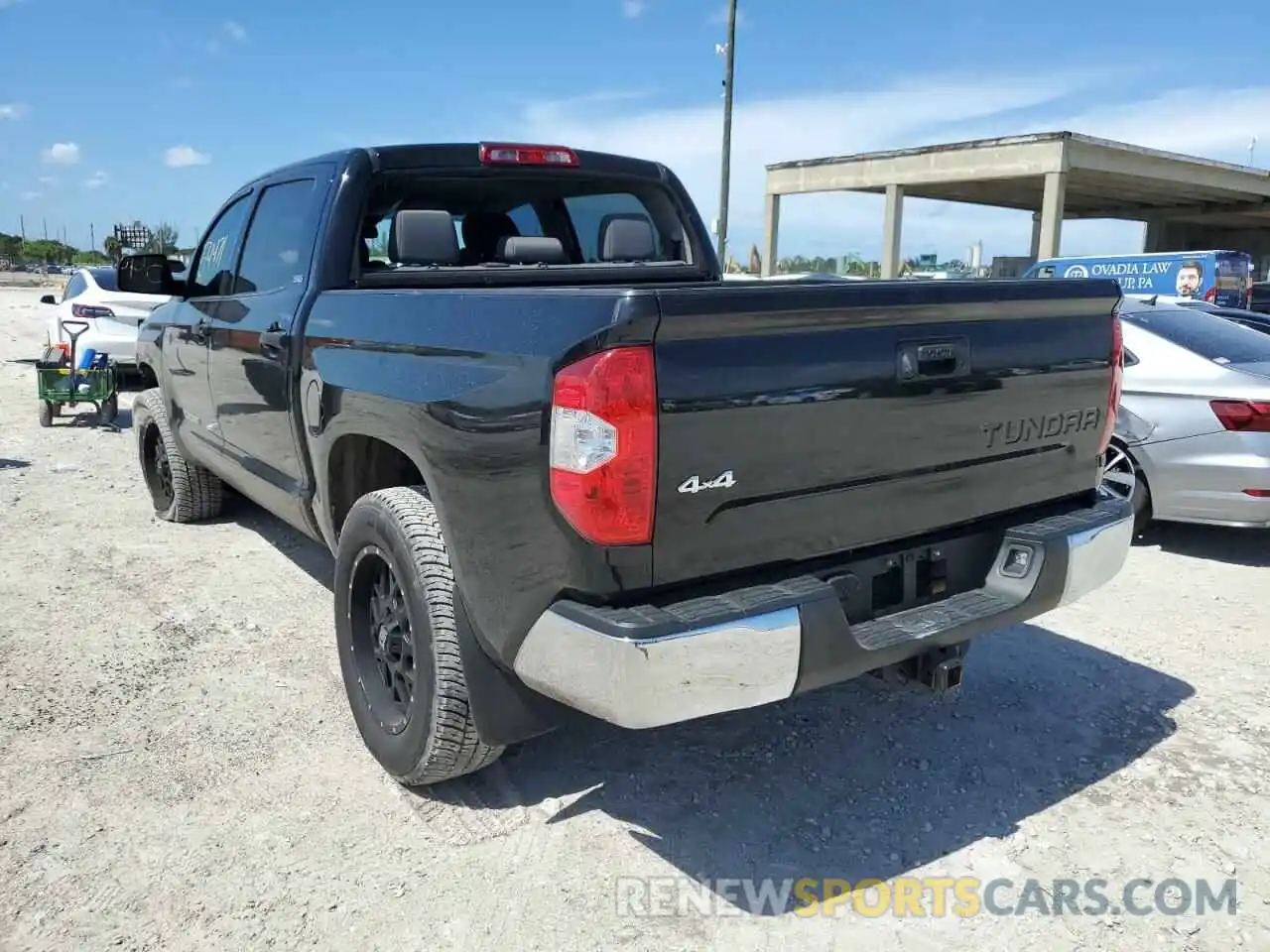 3 Photograph of a damaged car 5TFDW5F14KX813106 TOYOTA TUNDRA 2019