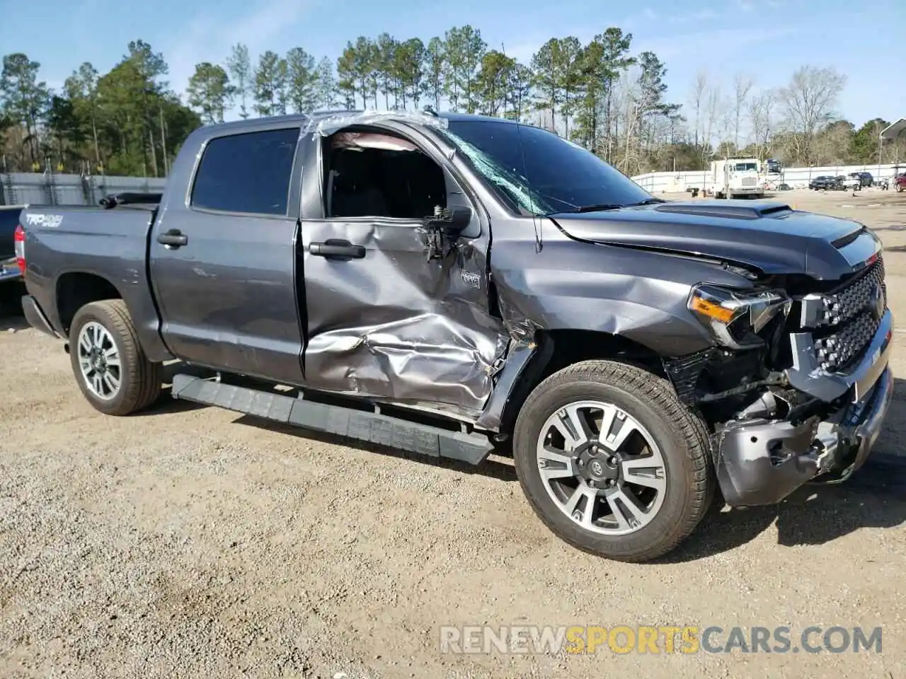 1 Photograph of a damaged car 5TFDW5F14KX817589 TOYOTA TUNDRA 2019