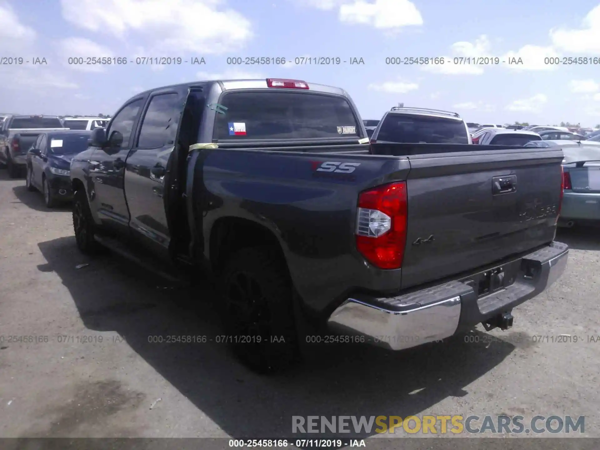 3 Photograph of a damaged car 5TFDW5F14KX821674 TOYOTA TUNDRA 2019