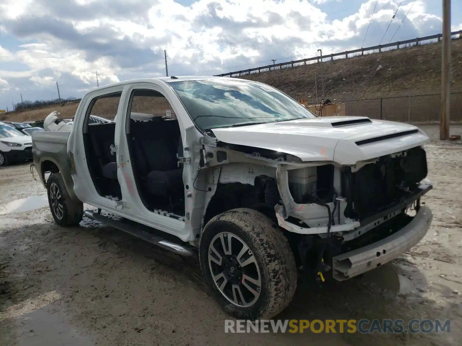 9 Photograph of a damaged car 5TFDW5F14KX827572 TOYOTA TUNDRA 2019