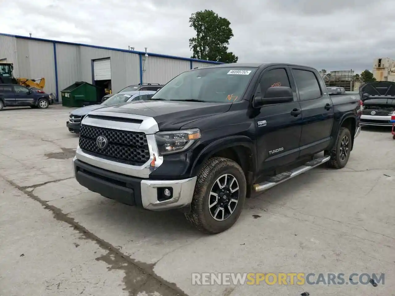 2 Фотография поврежденного автомобиля 5TFDW5F14KX828897 TOYOTA TUNDRA 2019