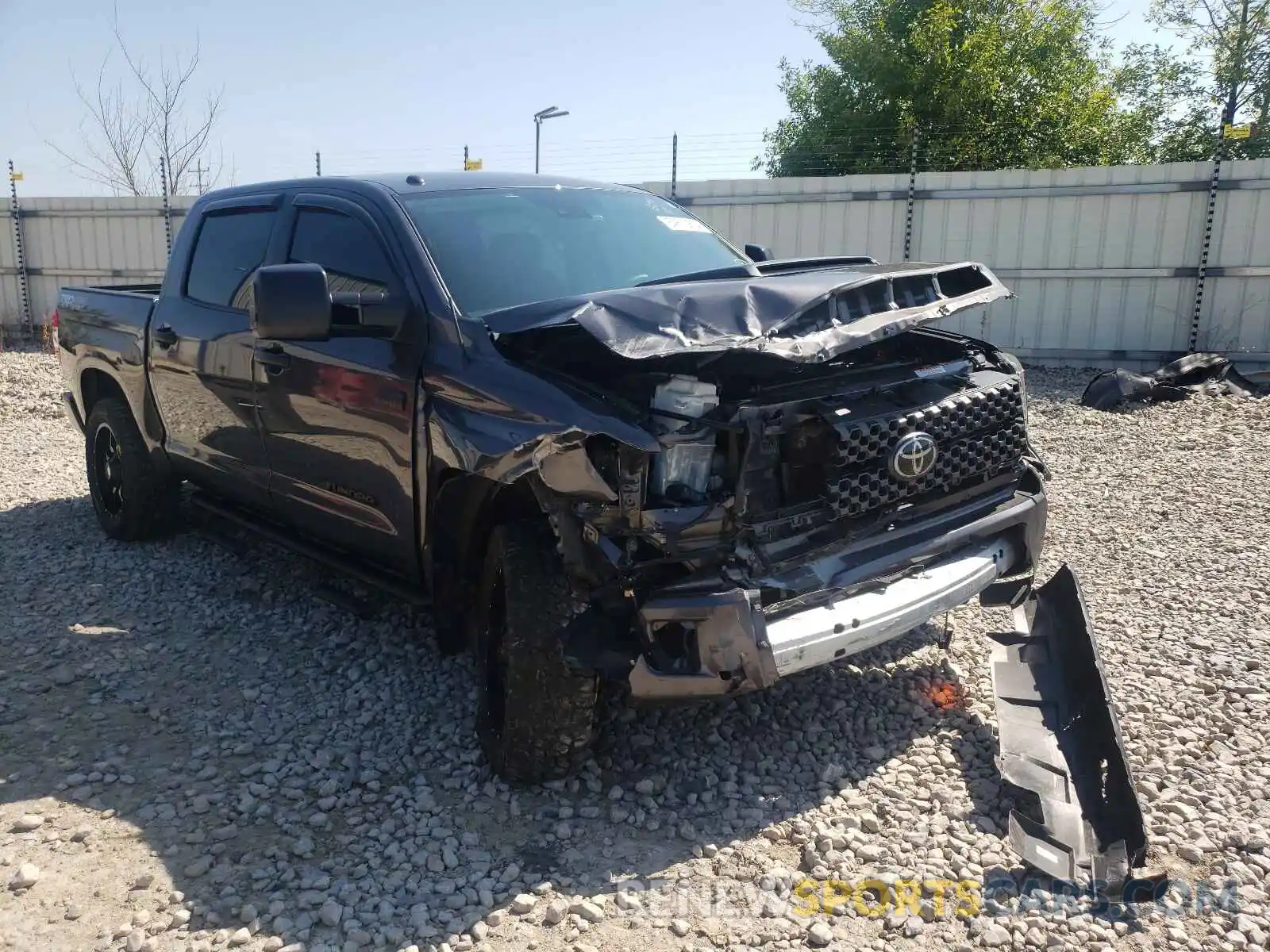 1 Photograph of a damaged car 5TFDW5F14KX861852 TOYOTA TUNDRA 2019