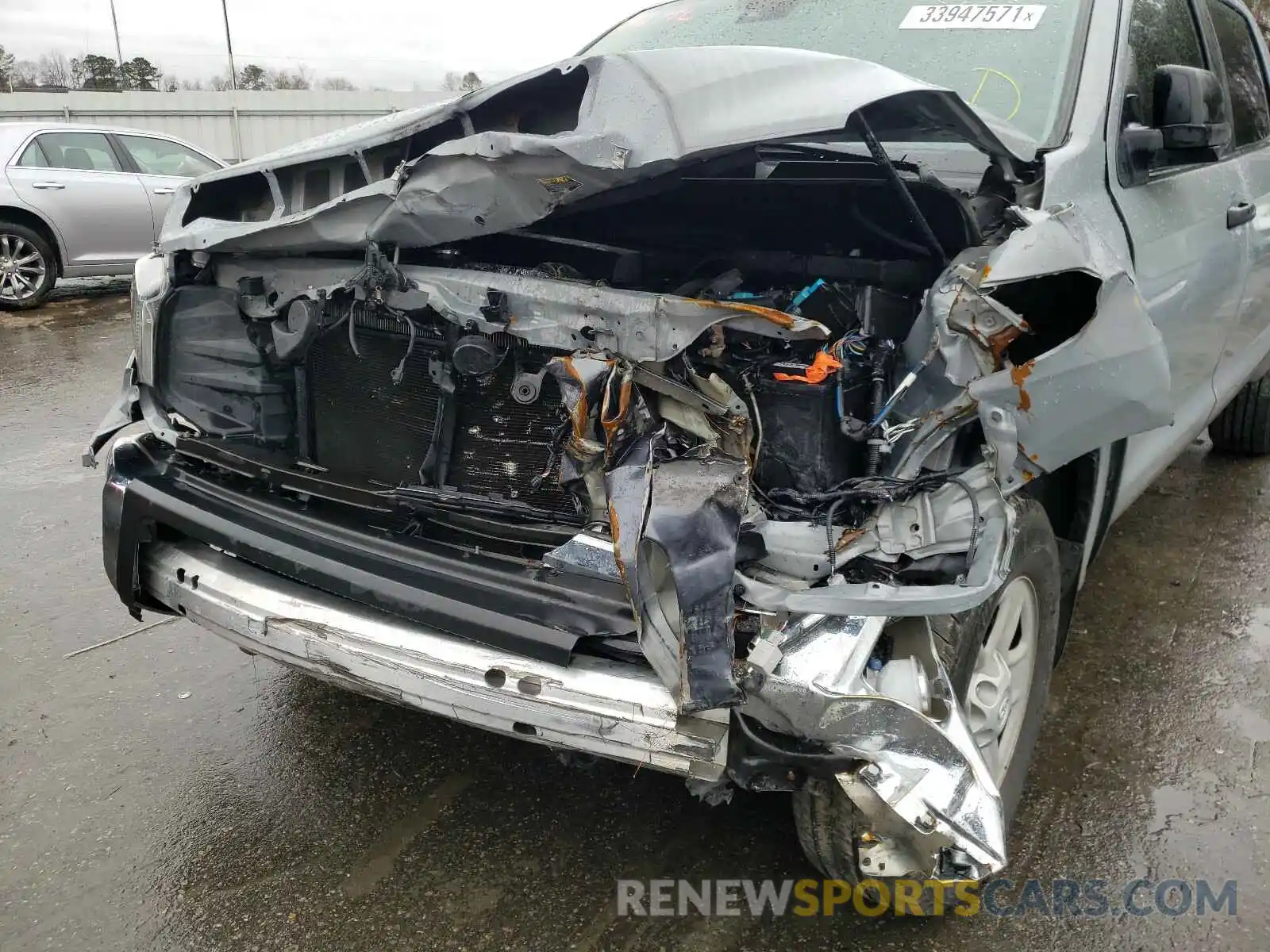 9 Фотография поврежденного автомобиля 5TFDW5F15KX784294 TOYOTA TUNDRA 2019