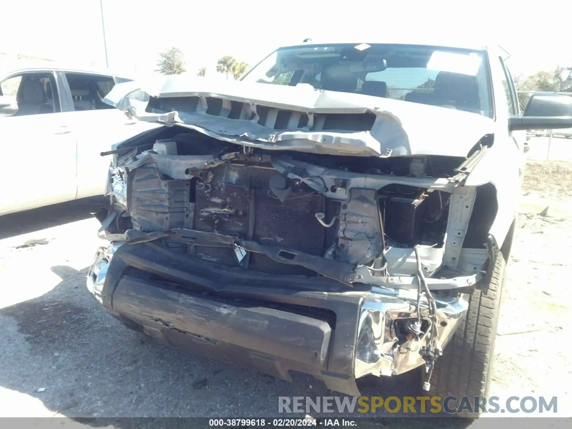 6 Photograph of a damaged car 5TFDW5F15KX810554 TOYOTA TUNDRA 2019