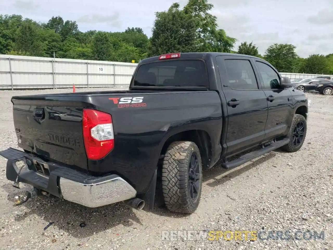 4 Photograph of a damaged car 5TFDW5F15KX812272 TOYOTA TUNDRA 2019