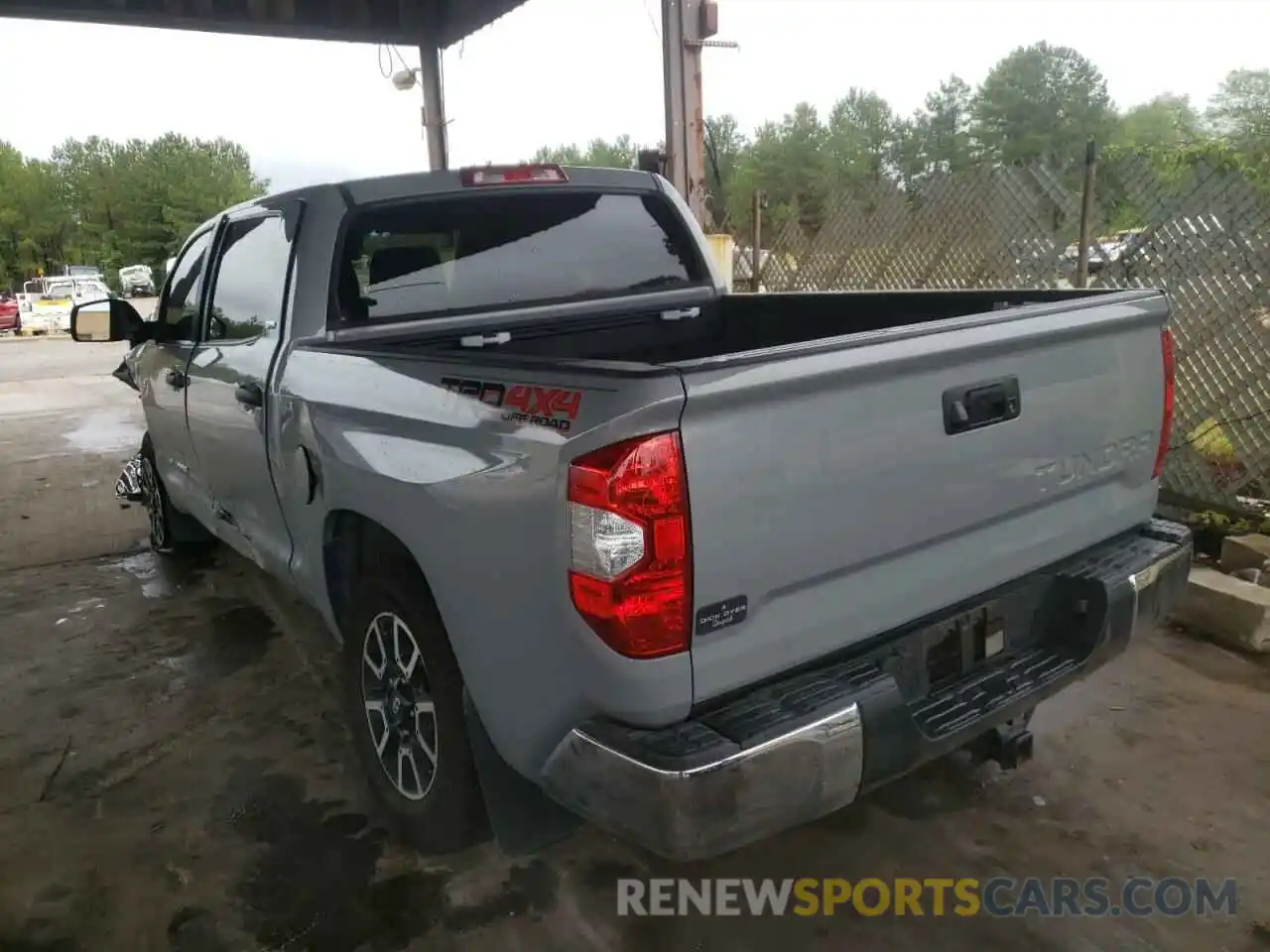 3 Photograph of a damaged car 5TFDW5F15KX818282 TOYOTA TUNDRA 2019