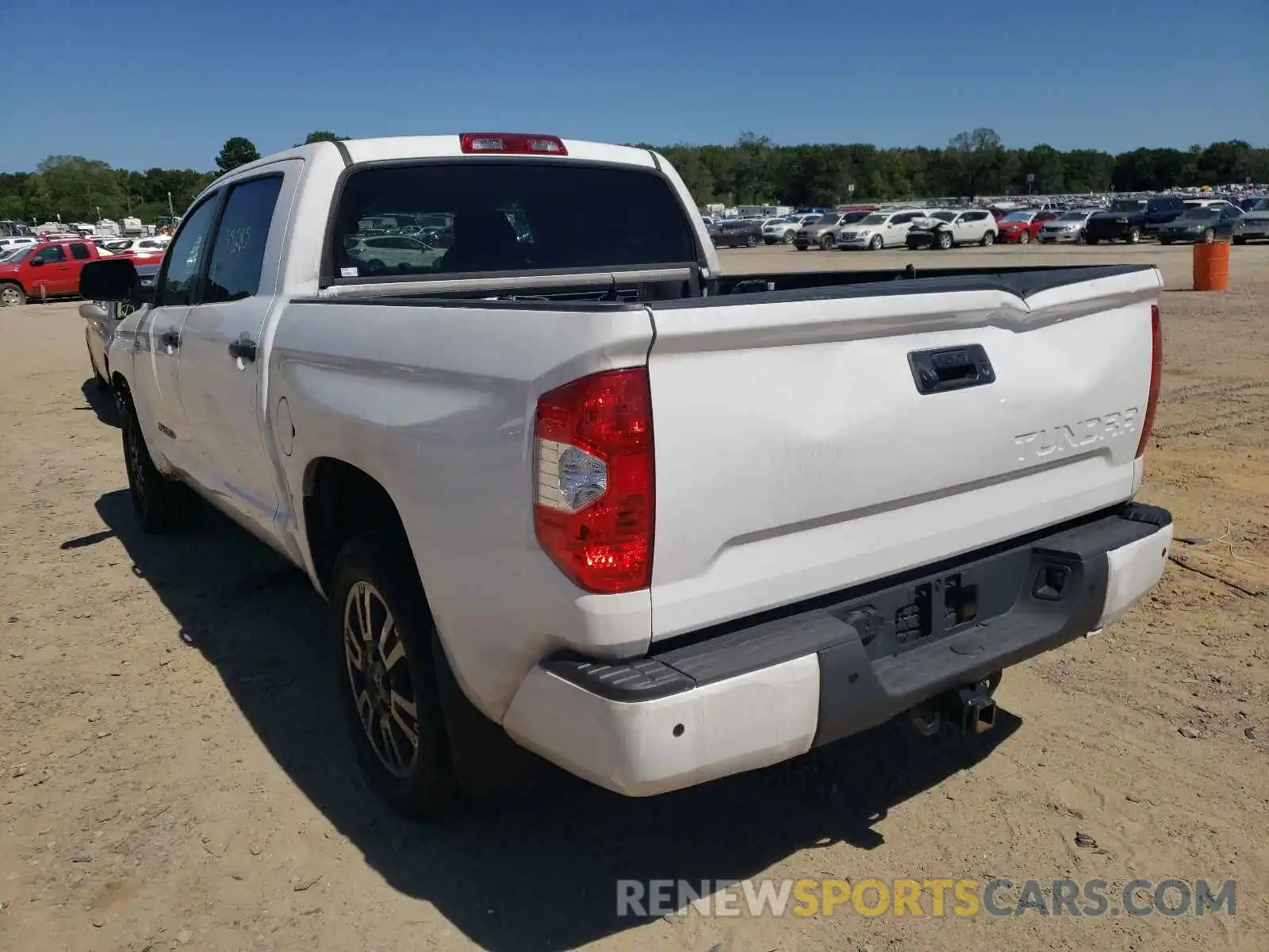 3 Photograph of a damaged car 5TFDW5F15KX822493 TOYOTA TUNDRA 2019