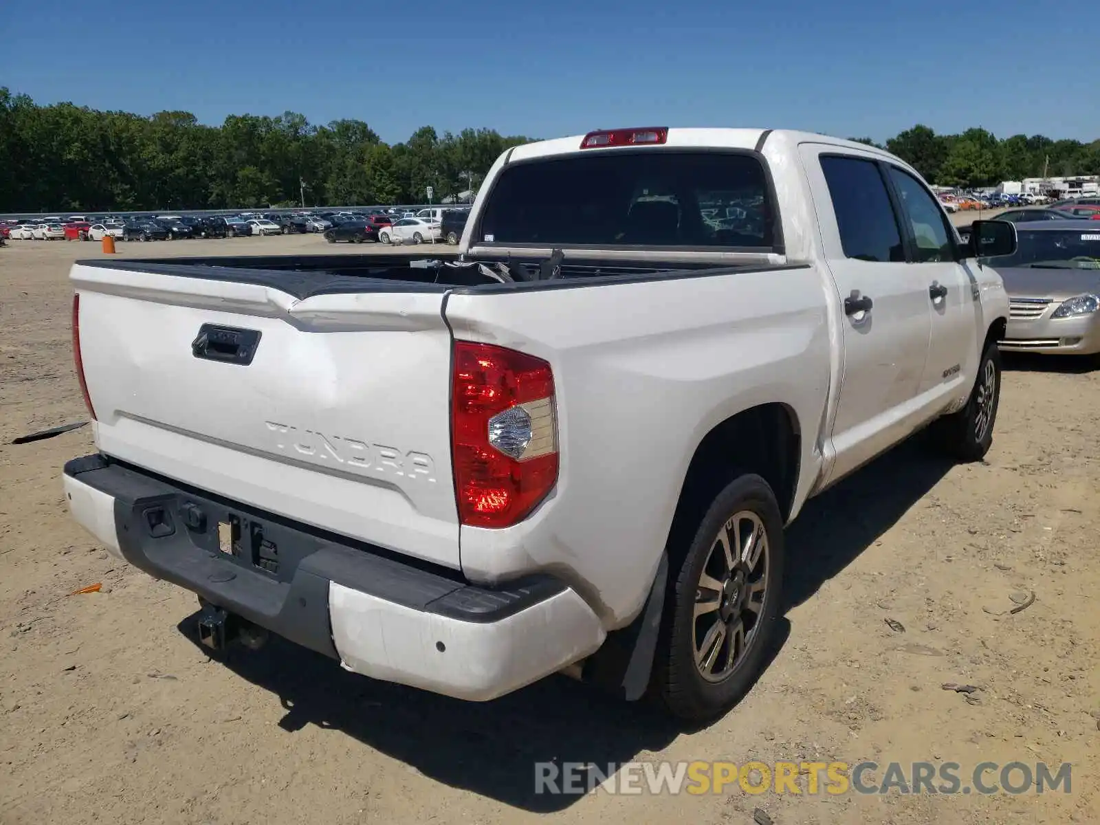 4 Photograph of a damaged car 5TFDW5F15KX822493 TOYOTA TUNDRA 2019