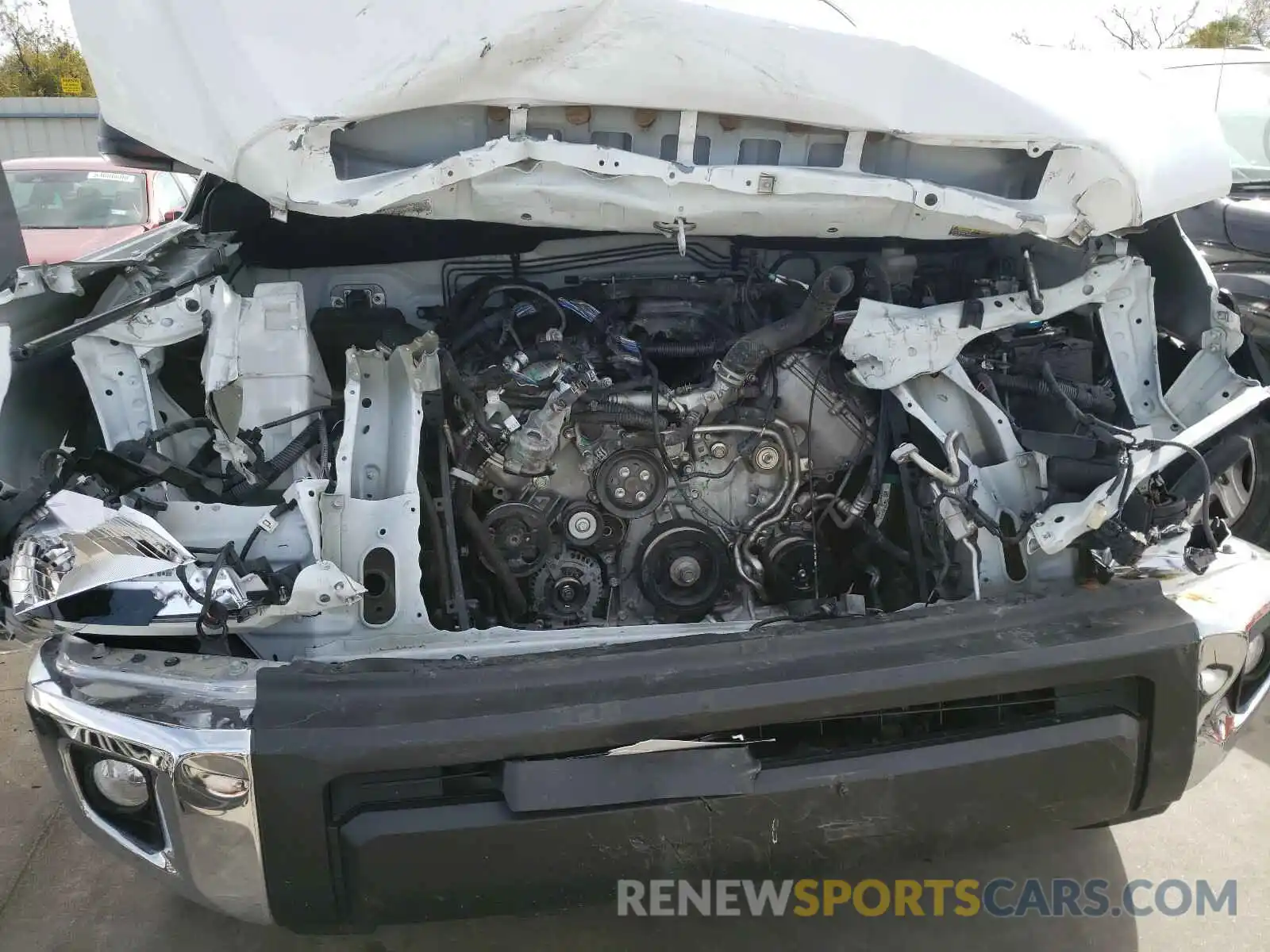 9 Photograph of a damaged car 5TFDW5F15KX839021 TOYOTA TUNDRA 2019