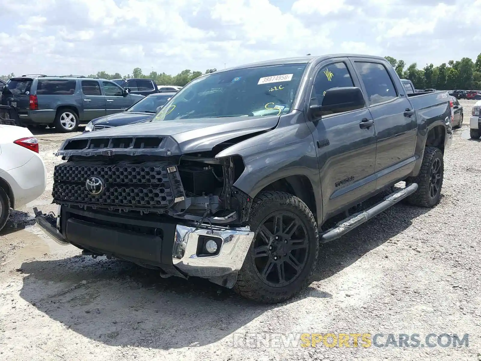 2 Photograph of a damaged car 5TFDW5F15KX841027 TOYOTA TUNDRA 2019