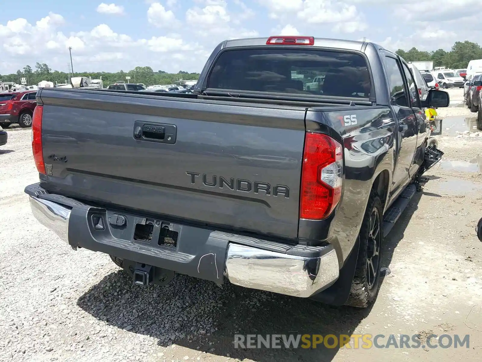 4 Photograph of a damaged car 5TFDW5F15KX841027 TOYOTA TUNDRA 2019