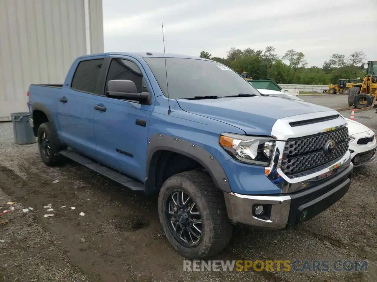 1 Photograph of a damaged car 5TFDW5F15KX855302 TOYOTA TUNDRA 2019