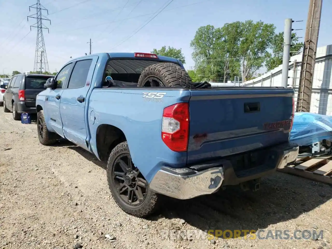 3 Photograph of a damaged car 5TFDW5F15KX861746 TOYOTA TUNDRA 2019