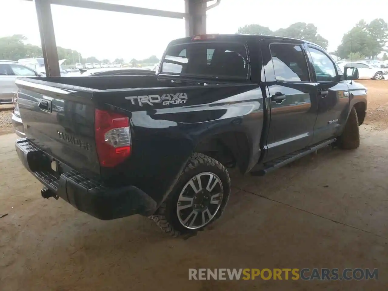 4 Photograph of a damaged car 5TFDW5F15KX866333 TOYOTA TUNDRA 2019