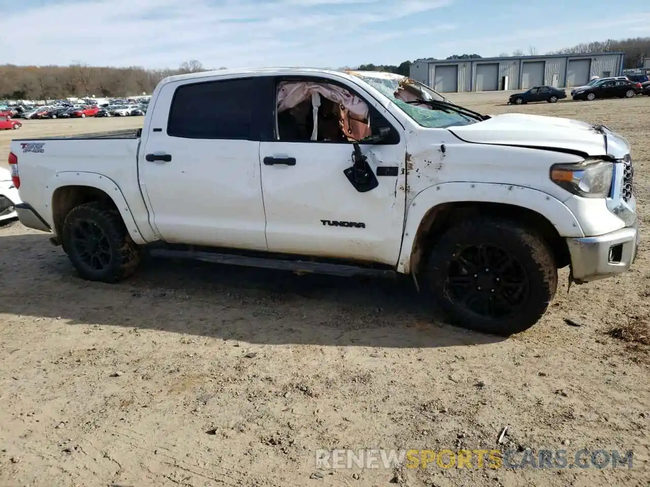 9 Photograph of a damaged car 5TFDW5F16KX786264 TOYOTA TUNDRA 2019