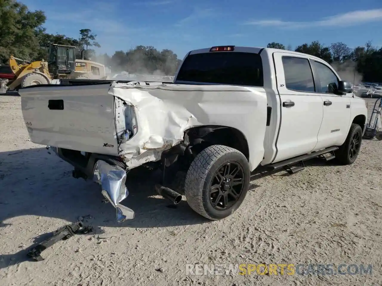 4 Photograph of a damaged car 5TFDW5F16KX816010 TOYOTA TUNDRA 2019