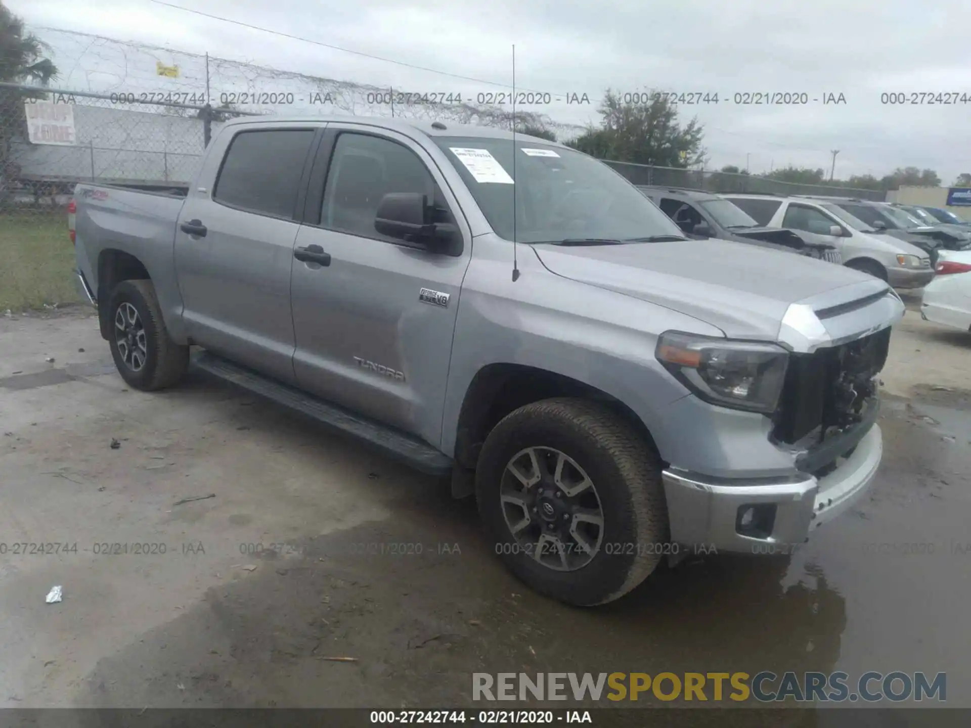 1 Photograph of a damaged car 5TFDW5F16KX824818 TOYOTA TUNDRA 2019