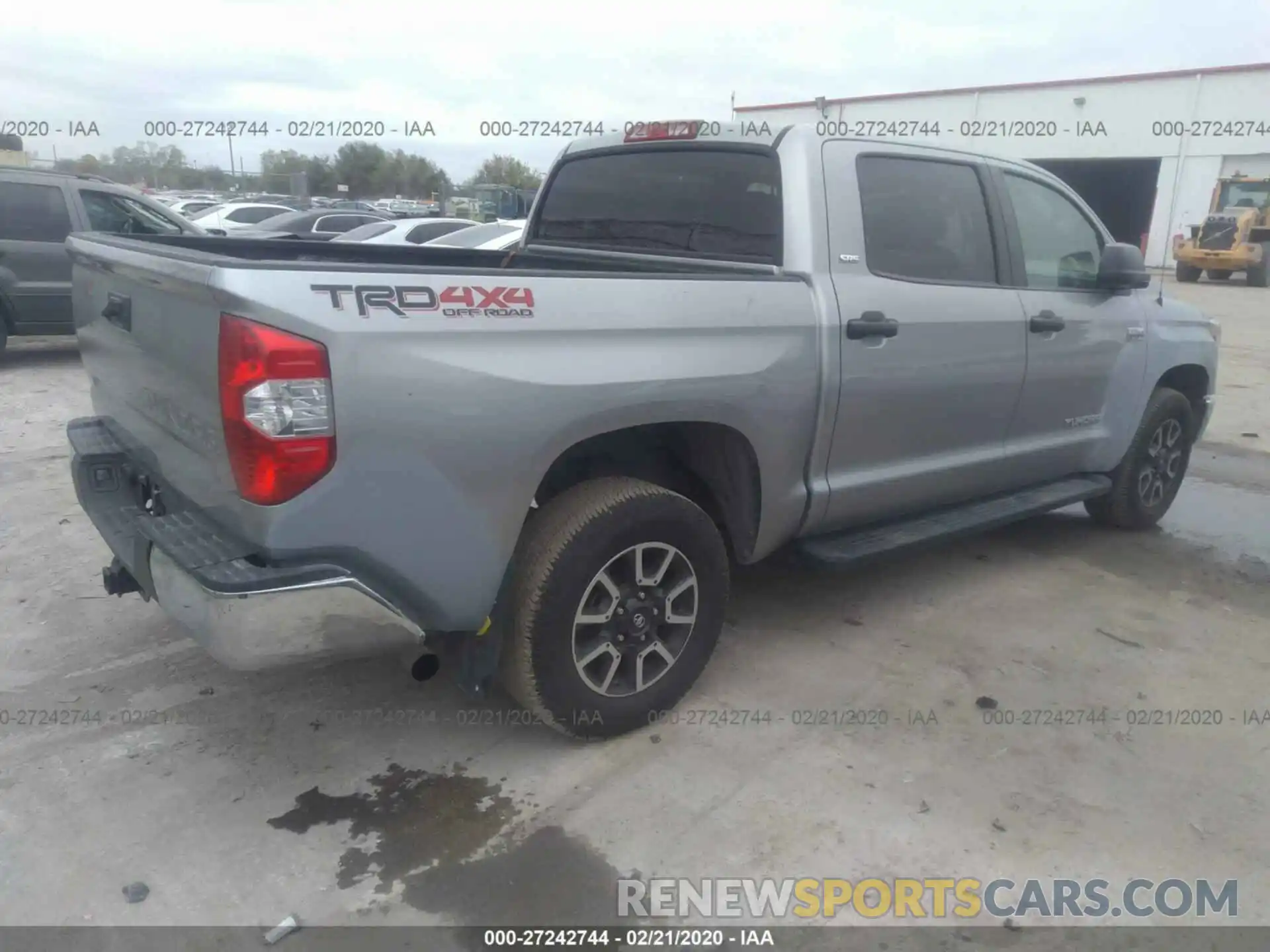 4 Photograph of a damaged car 5TFDW5F16KX824818 TOYOTA TUNDRA 2019