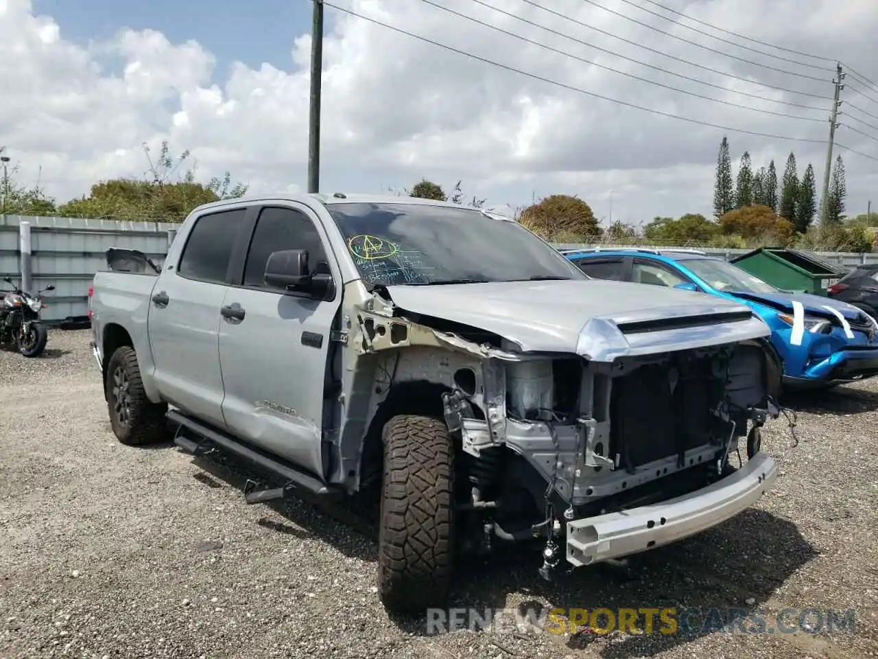 1 Photograph of a damaged car 5TFDW5F16KX849556 TOYOTA TUNDRA 2019