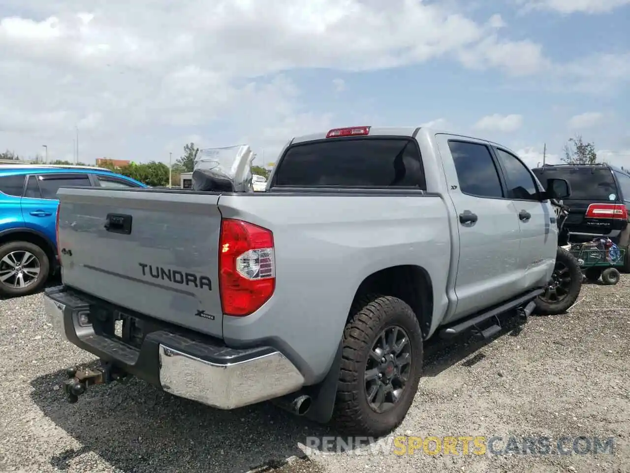 4 Photograph of a damaged car 5TFDW5F16KX849556 TOYOTA TUNDRA 2019