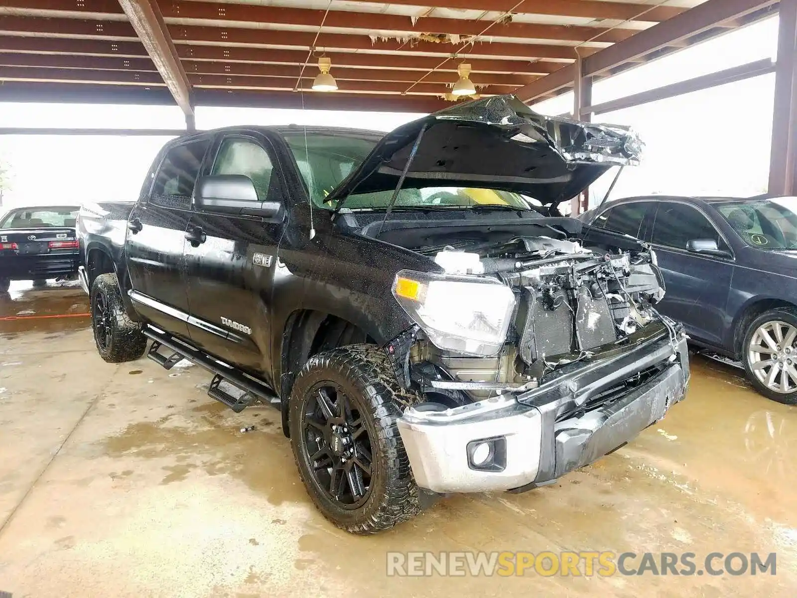 1 Photograph of a damaged car 5TFDW5F16KX855289 TOYOTA TUNDRA 2019