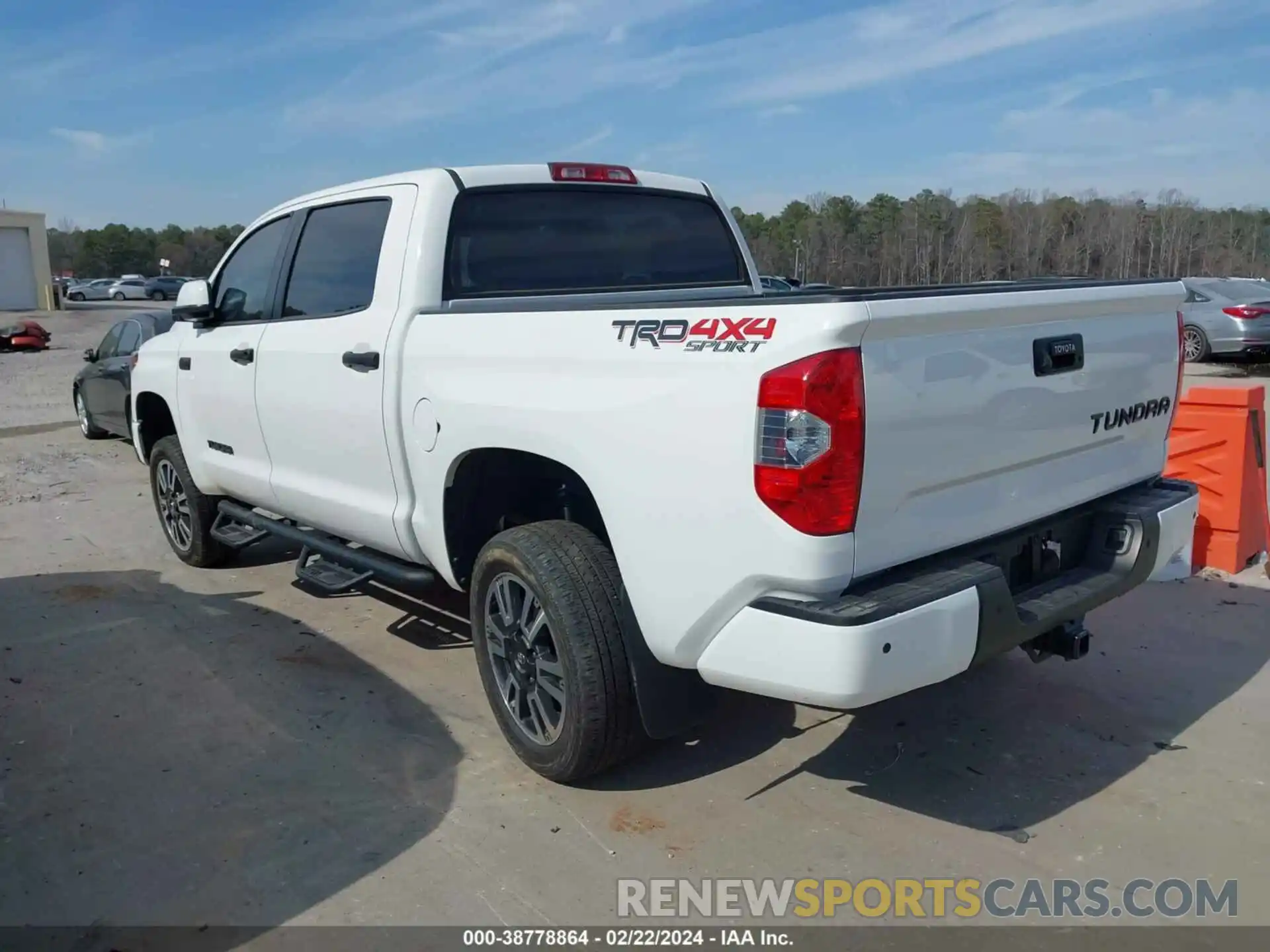 3 Photograph of a damaged car 5TFDW5F17KX799816 TOYOTA TUNDRA 2019