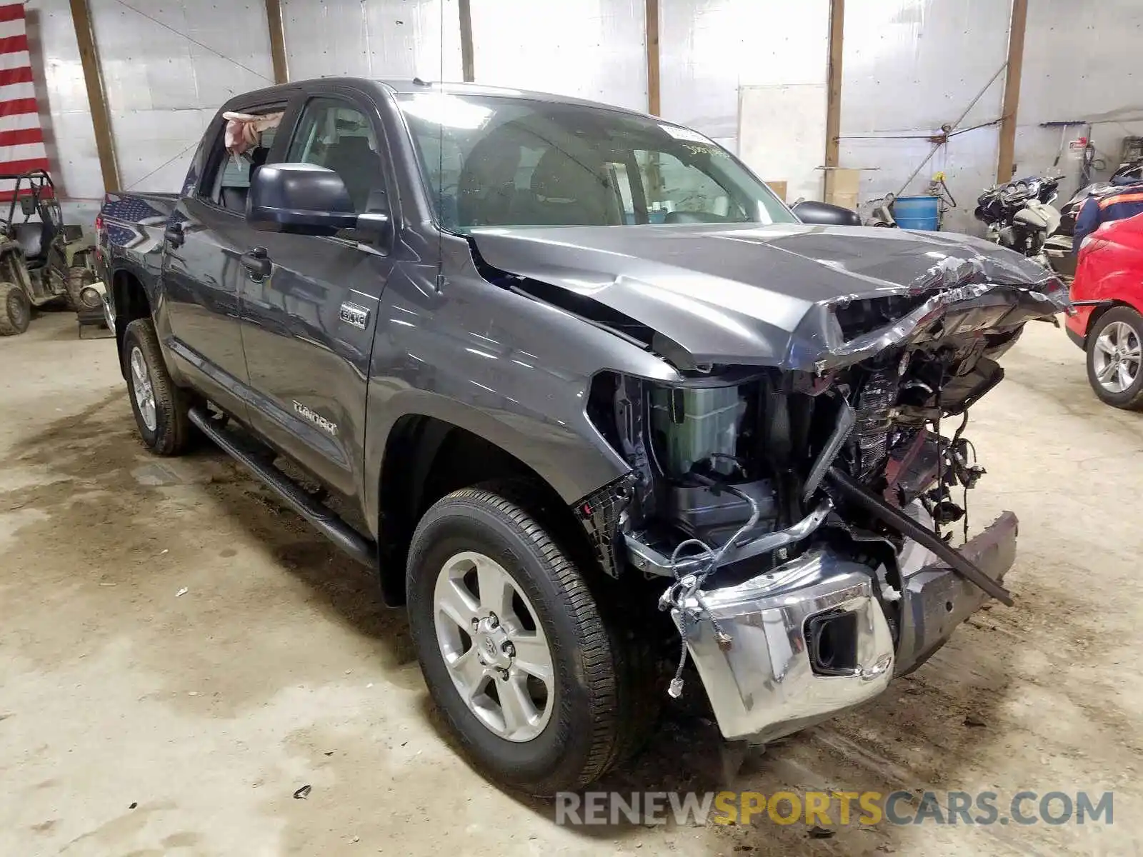 1 Photograph of a damaged car 5TFDW5F17KX809115 TOYOTA TUNDRA 2019