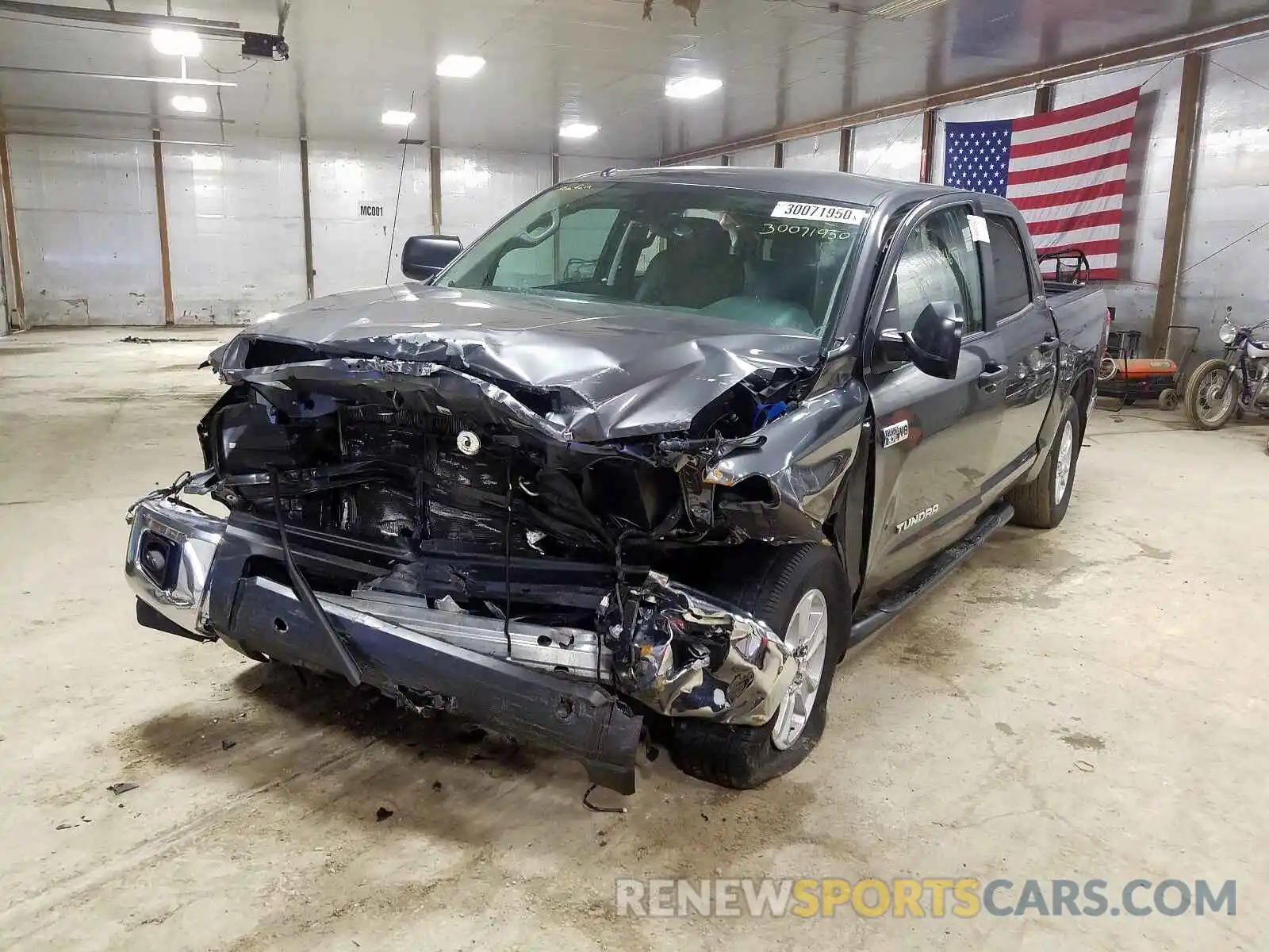 9 Photograph of a damaged car 5TFDW5F17KX809115 TOYOTA TUNDRA 2019