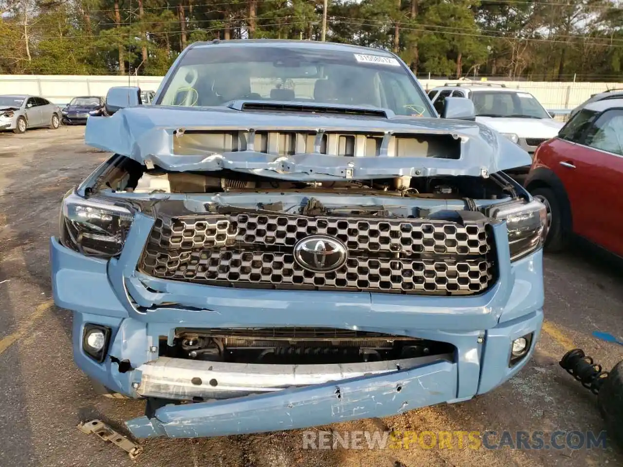 9 Photograph of a damaged car 5TFDW5F17KX820213 TOYOTA TUNDRA 2019