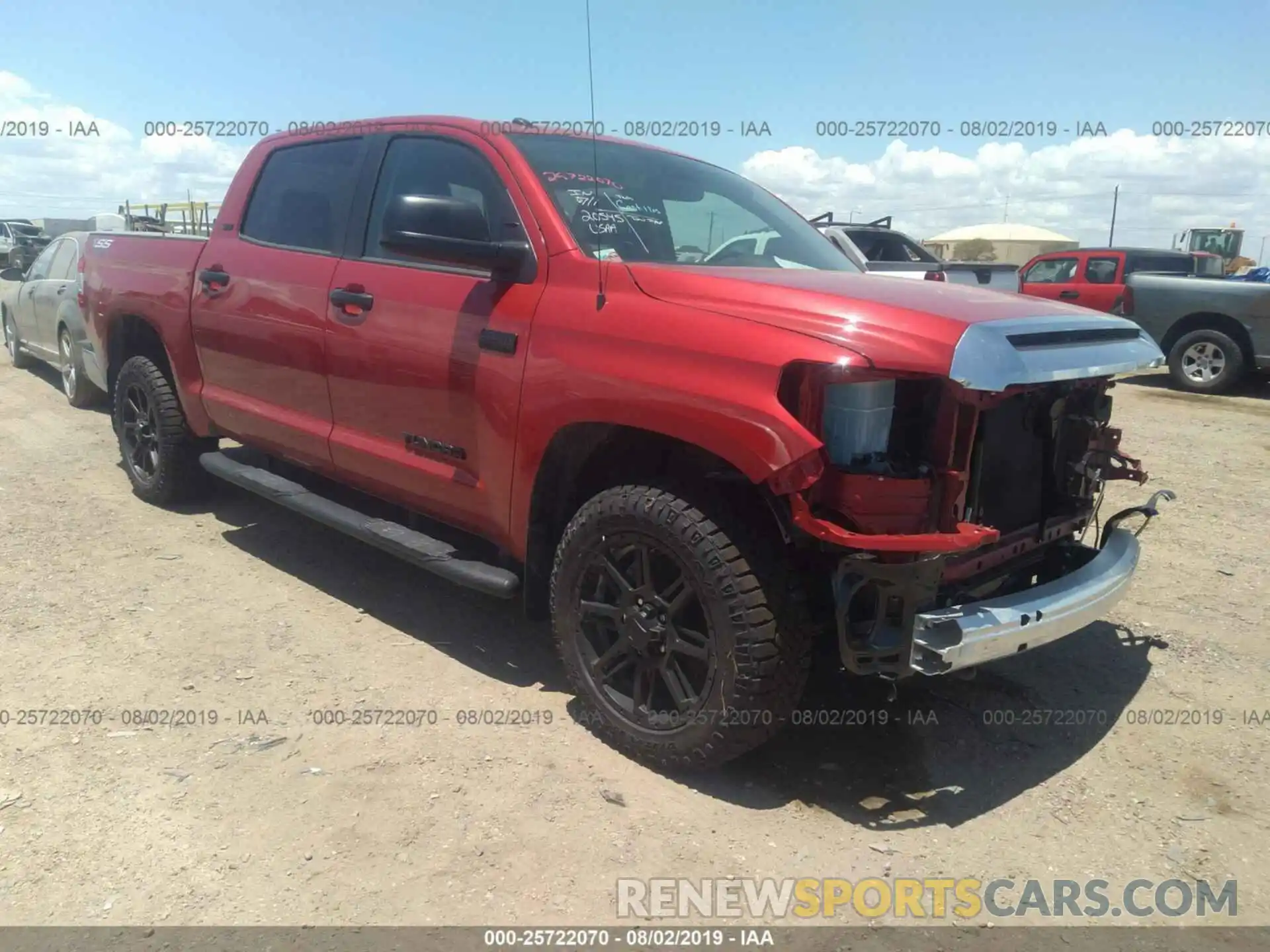 1 Photograph of a damaged car 5TFDW5F17KX850828 TOYOTA TUNDRA 2019