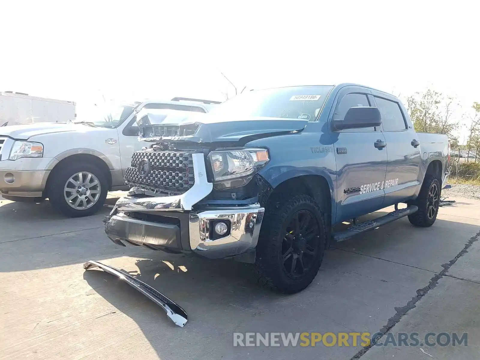 2 Photograph of a damaged car 5TFDW5F18KX788596 TOYOTA TUNDRA 2019