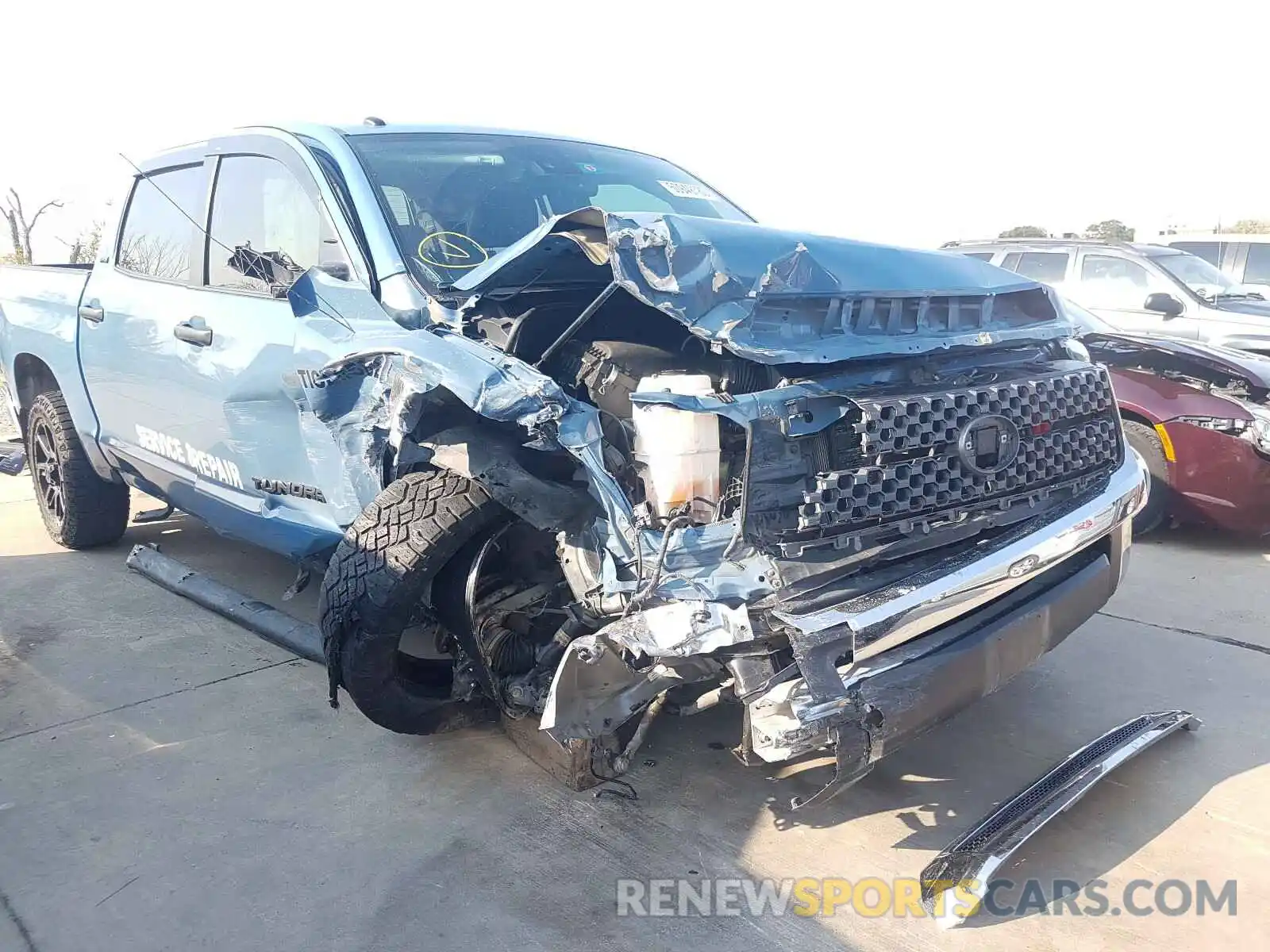 8 Photograph of a damaged car 5TFDW5F18KX788596 TOYOTA TUNDRA 2019