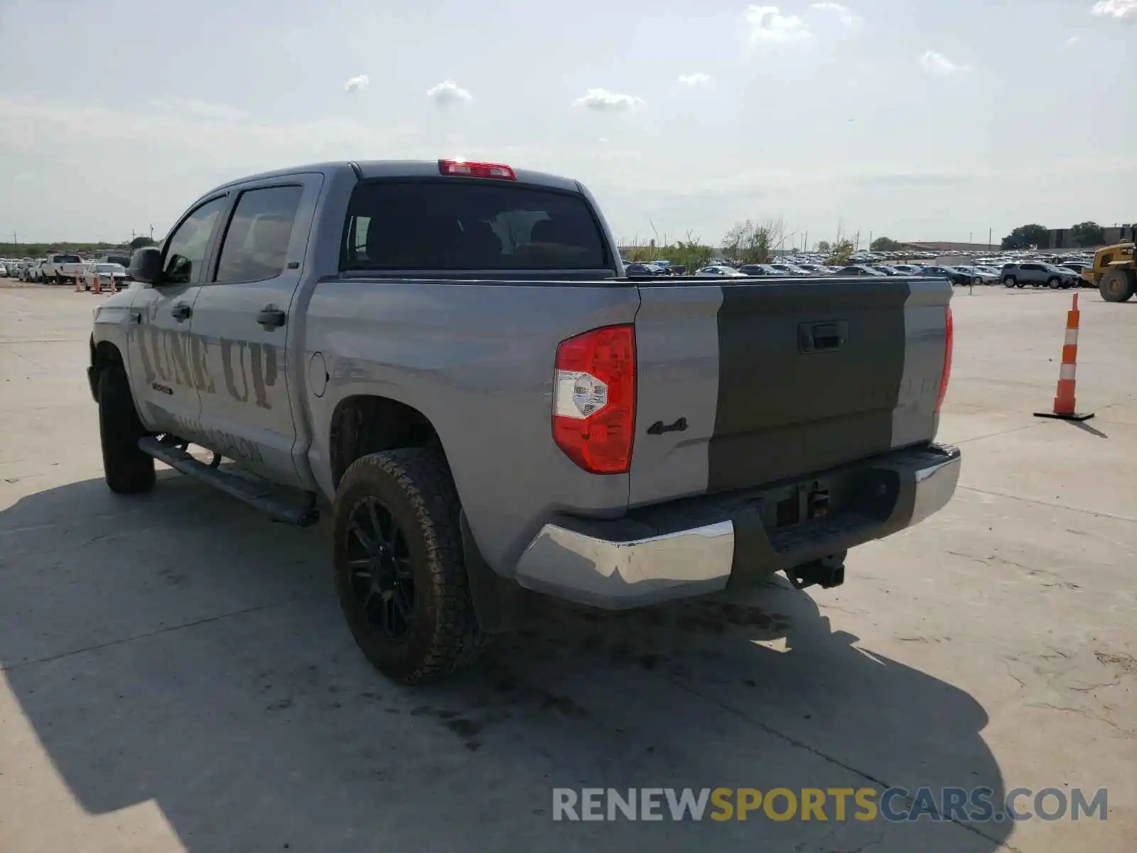 3 Photograph of a damaged car 5TFDW5F18KX818891 TOYOTA TUNDRA 2019