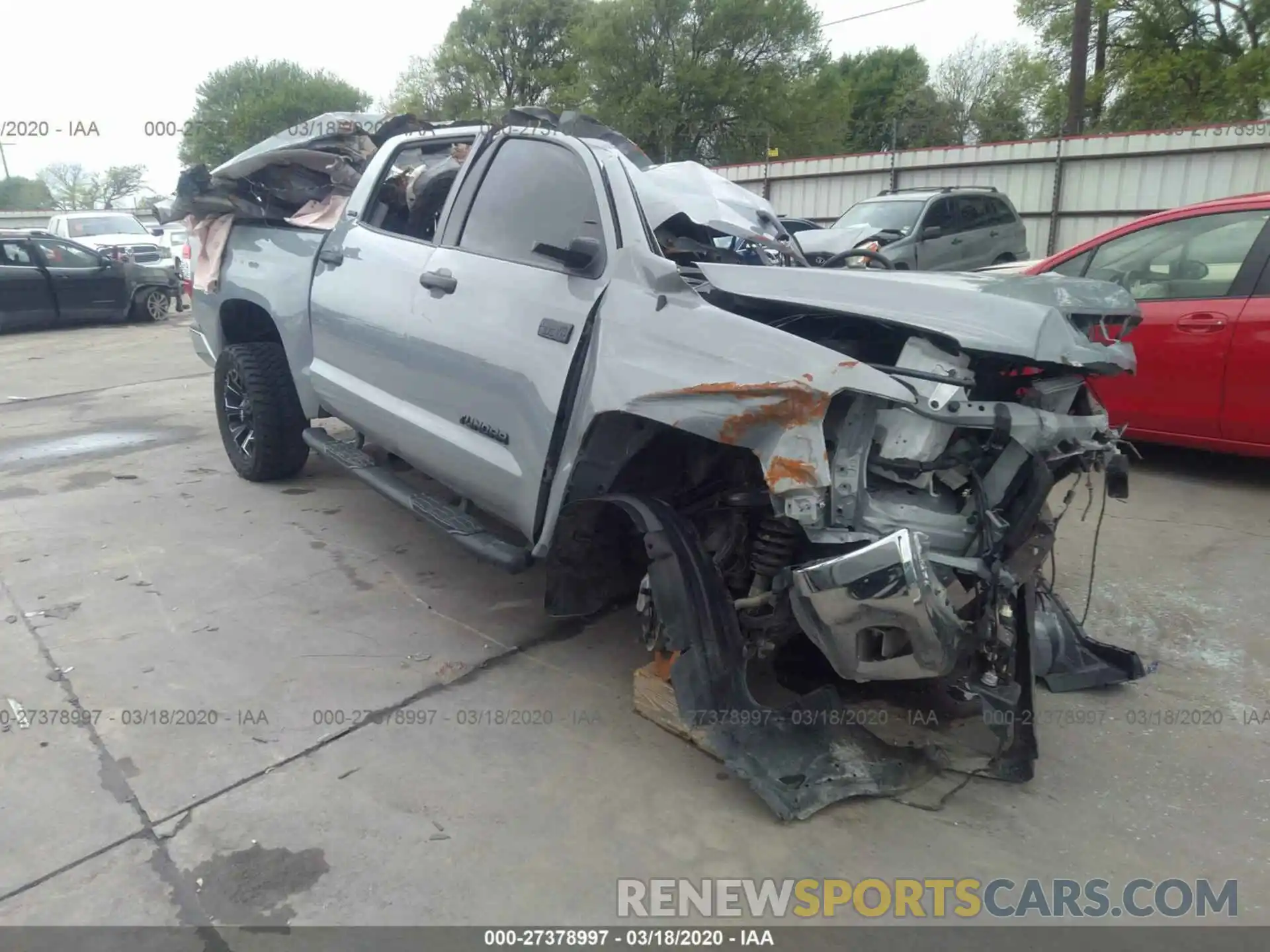 1 Photograph of a damaged car 5TFDW5F18KX854290 TOYOTA TUNDRA 2019