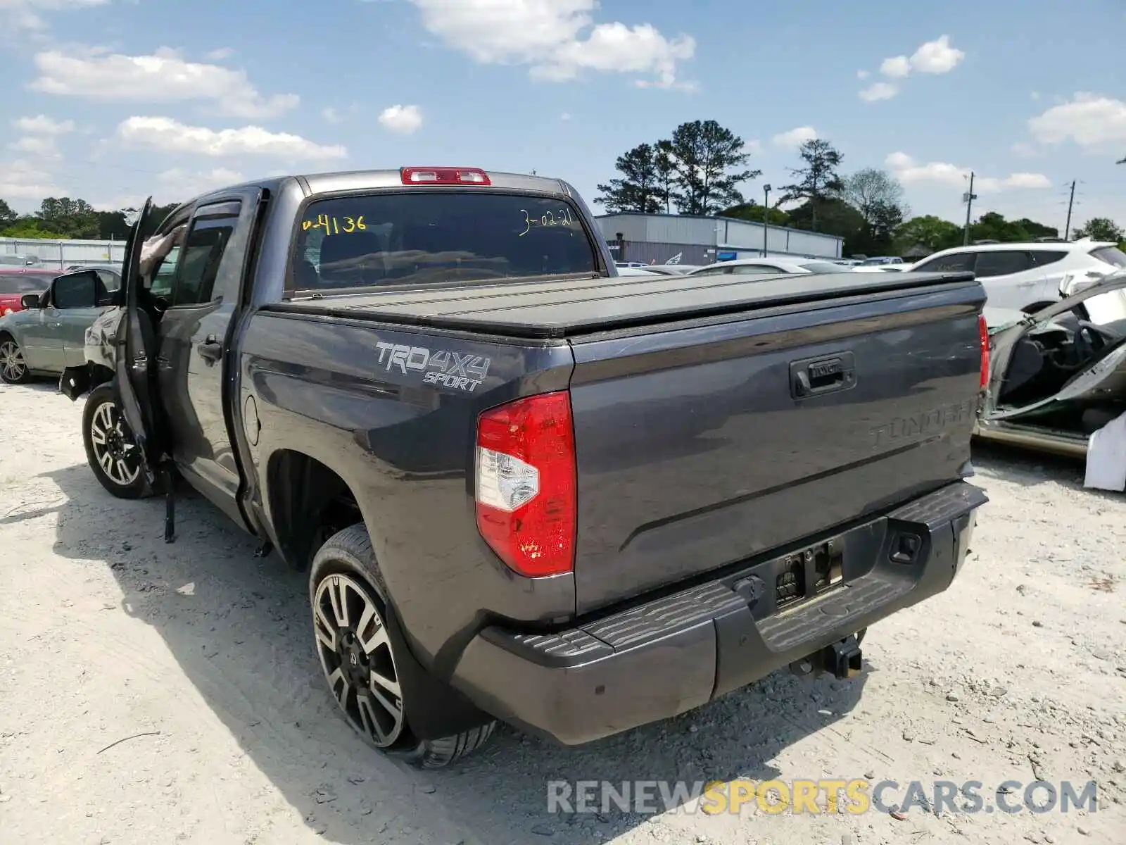 3 Photograph of a damaged car 5TFDW5F19KX784136 TOYOTA TUNDRA 2019