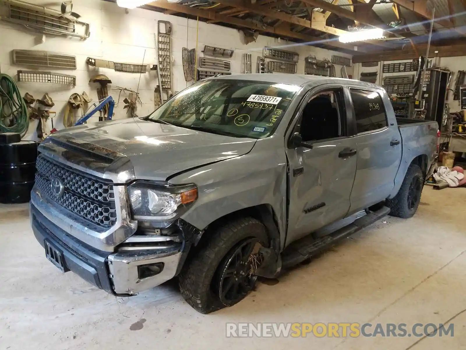 2 Photograph of a damaged car 5TFDW5F19KX793600 TOYOTA TUNDRA 2019