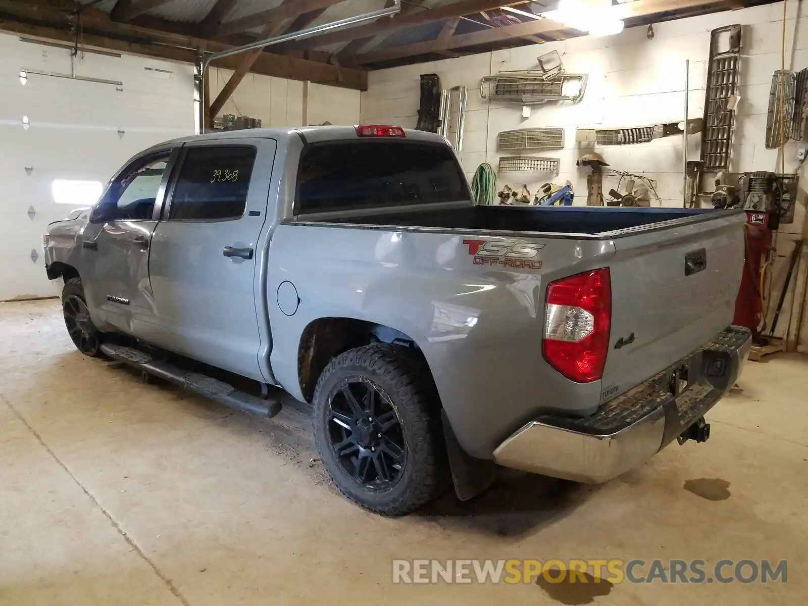 3 Photograph of a damaged car 5TFDW5F19KX793600 TOYOTA TUNDRA 2019