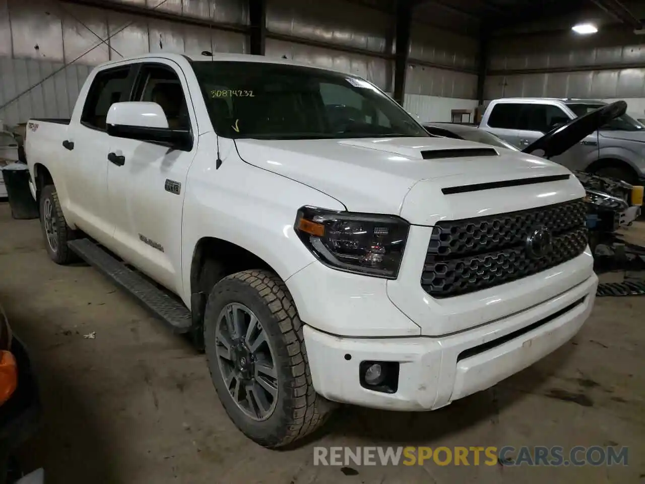 1 Photograph of a damaged car 5TFDW5F19KX822416 TOYOTA TUNDRA 2019